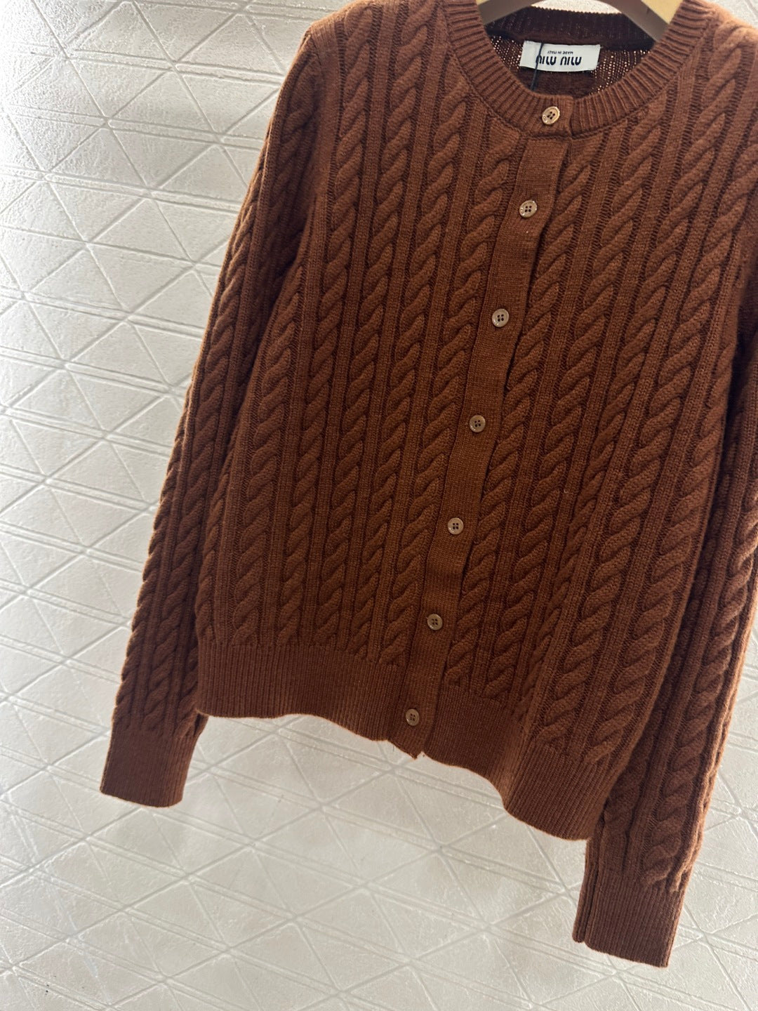 26SS NEUER Strickcardigan