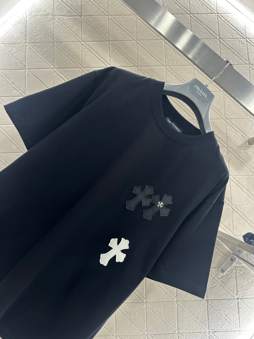 26SS NEUES Logo T-Shirt