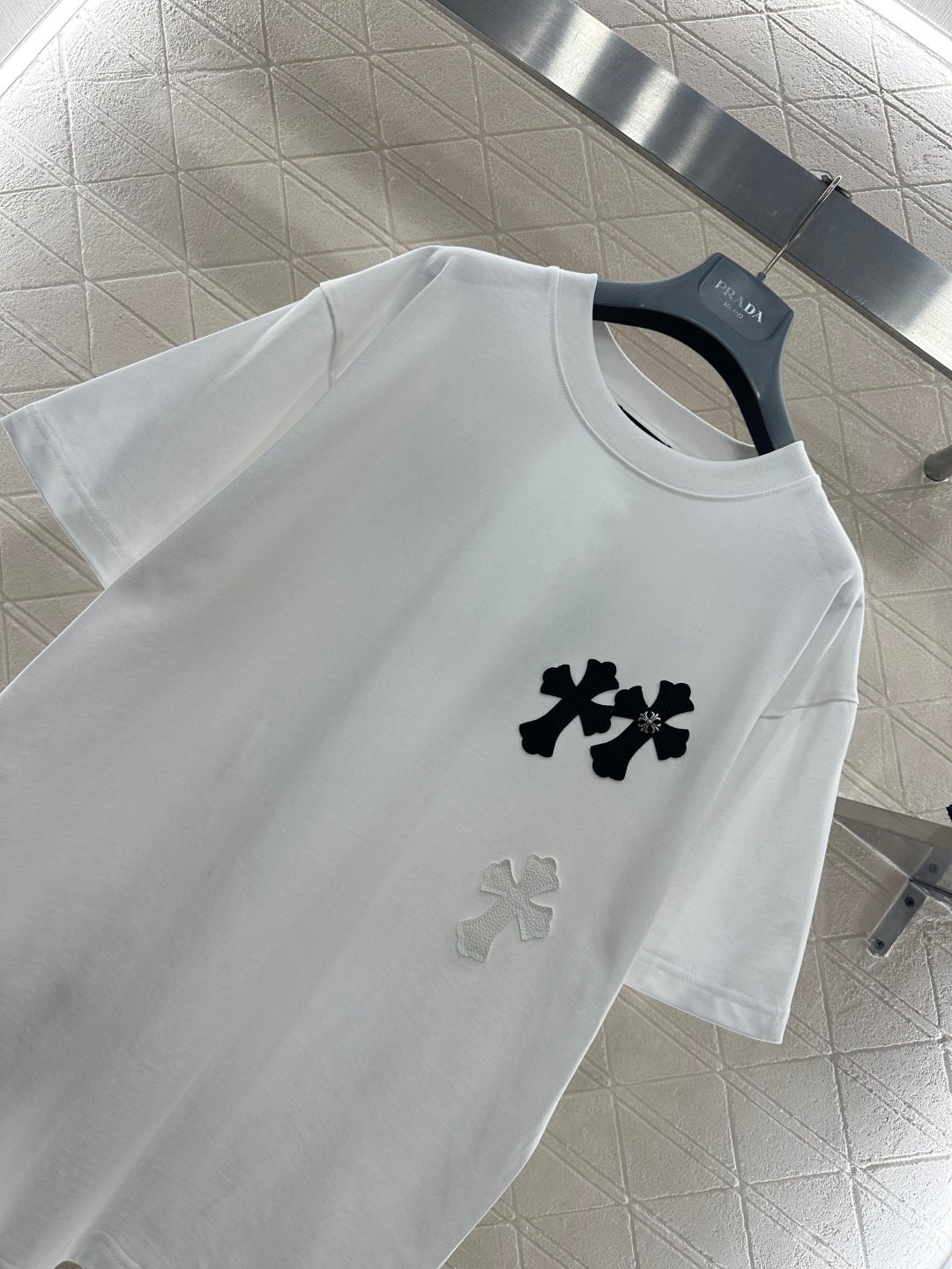 26SS NEUES Logo T-Shirt