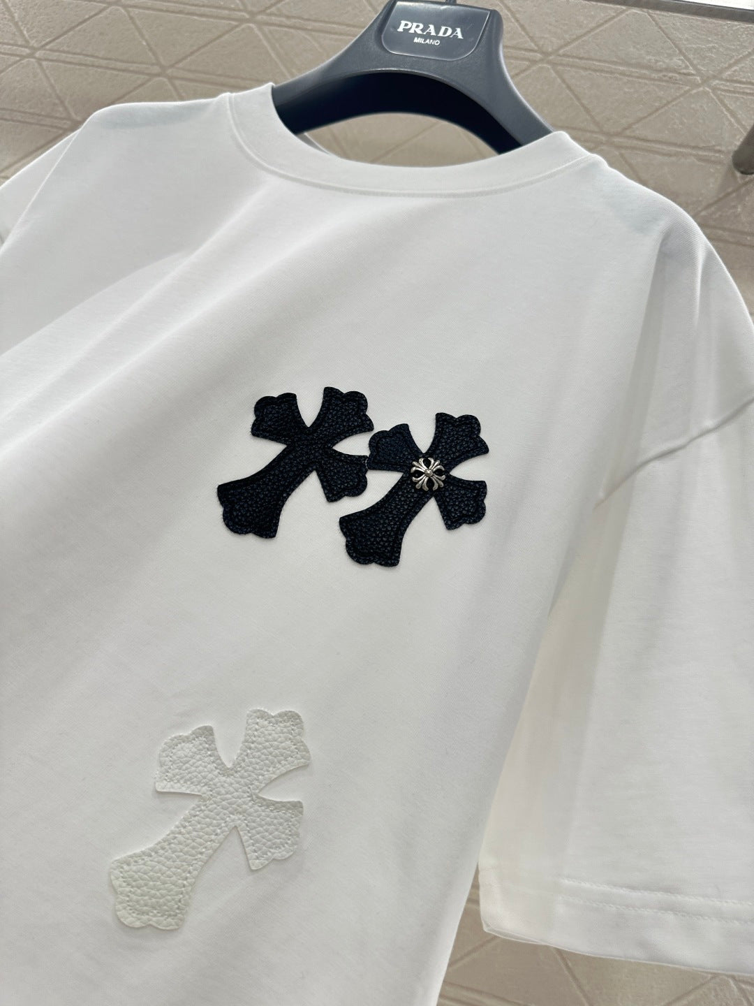 26SS NEUES Logo T-Shirt