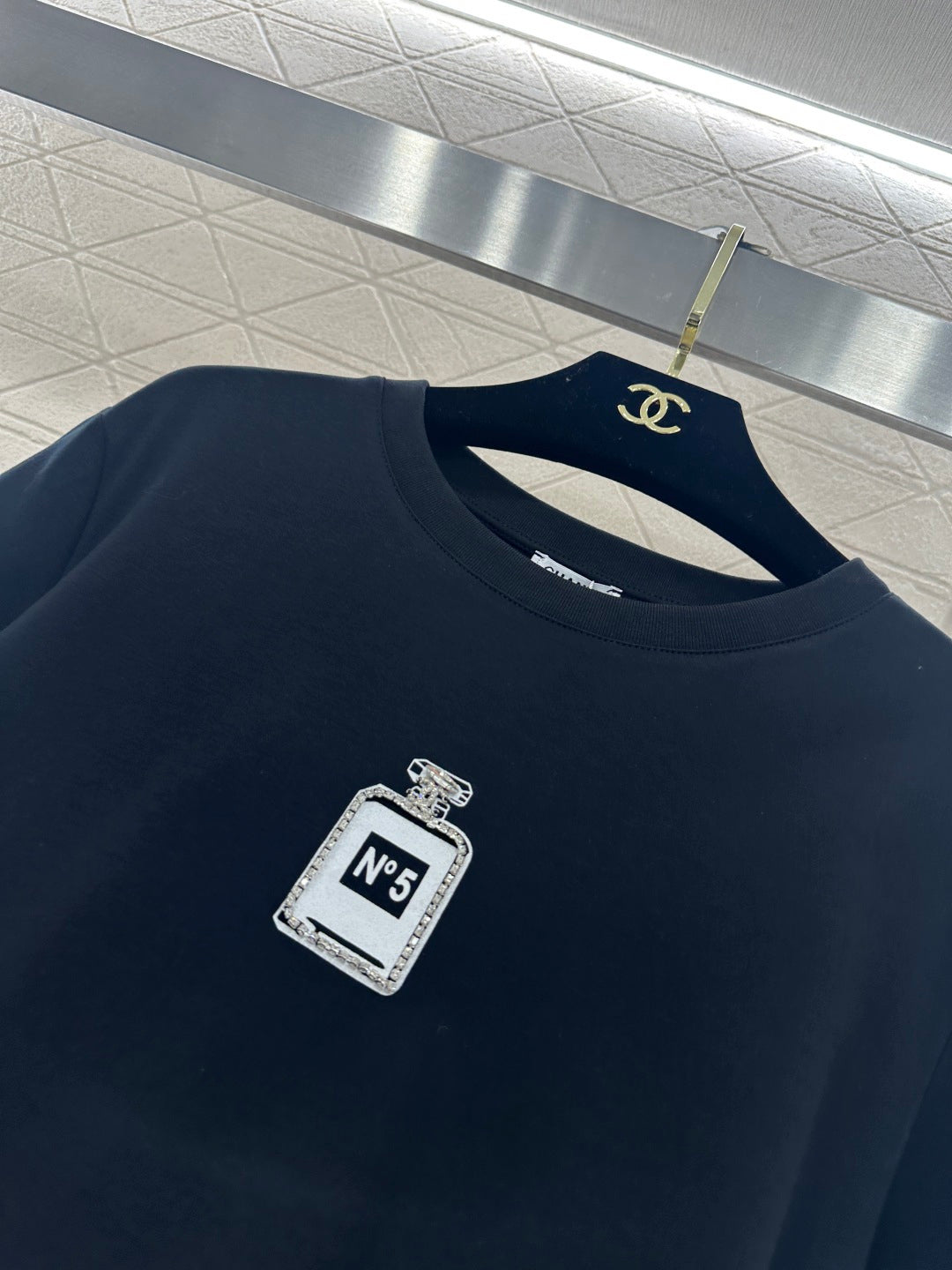 26SS NEUES Logo T-Shirt