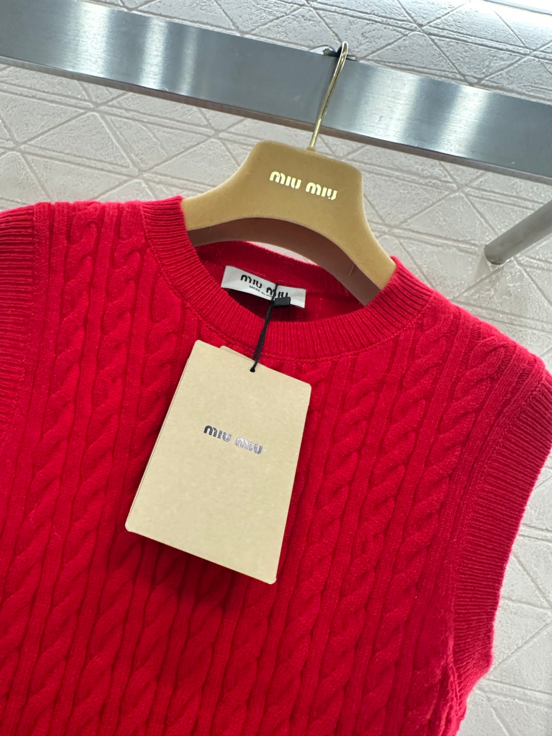 26SS NEU Strickweste