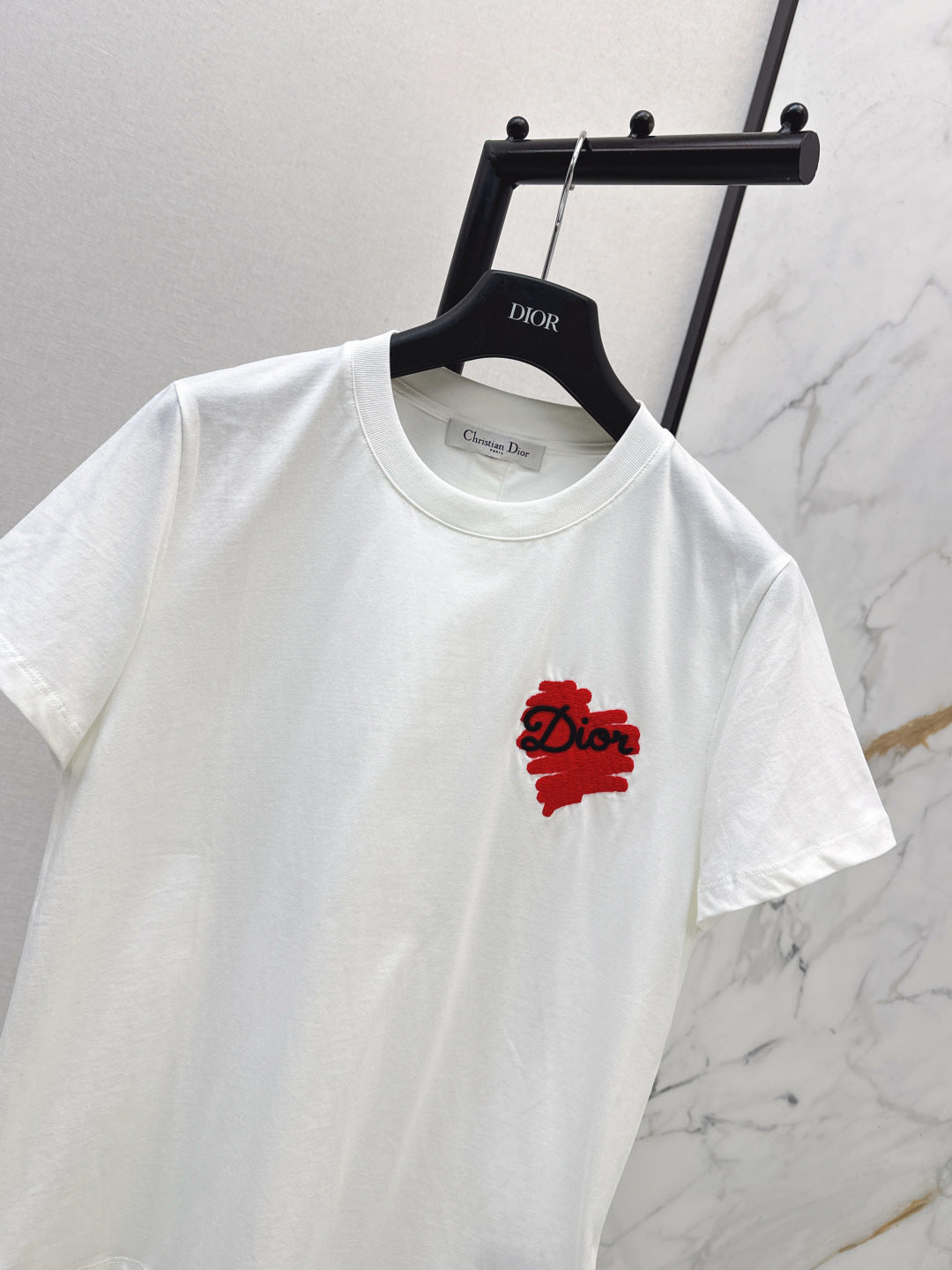 26SS NEU T-Shirts mit Herzaufdruck