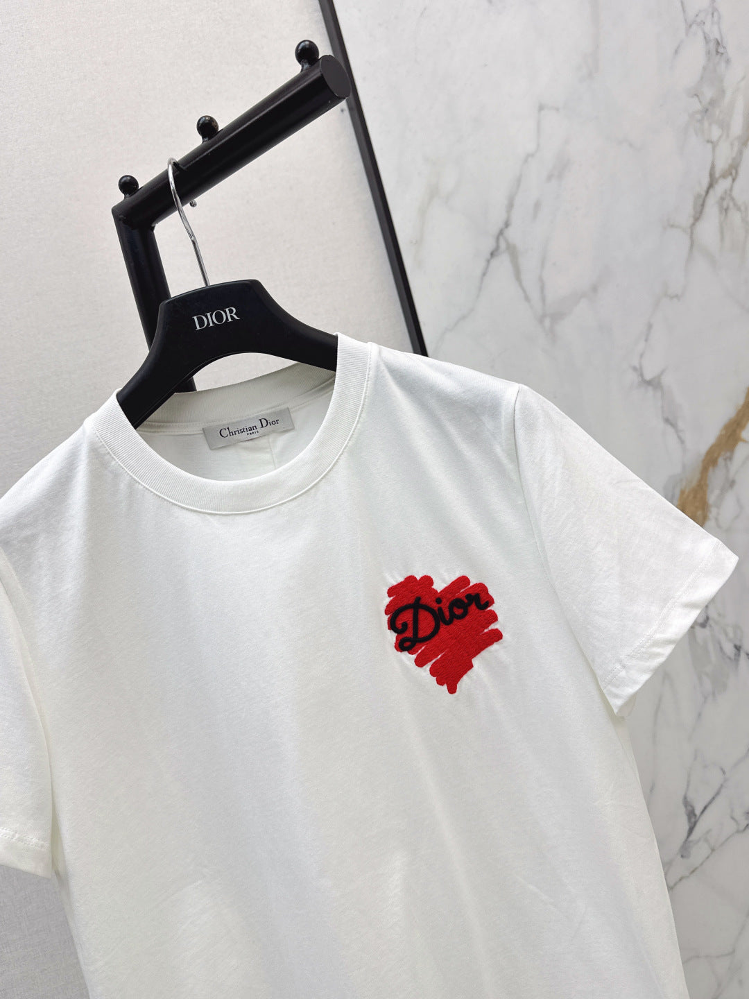 26SS NEU T-Shirts mit Herzaufdruck