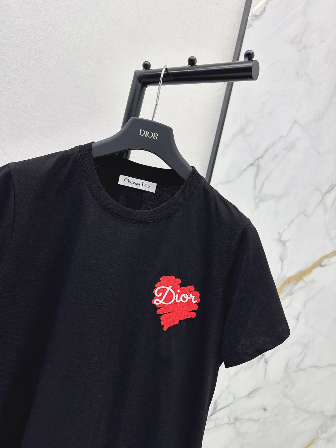 26SS NEU T-Shirts mit Herzaufdruck