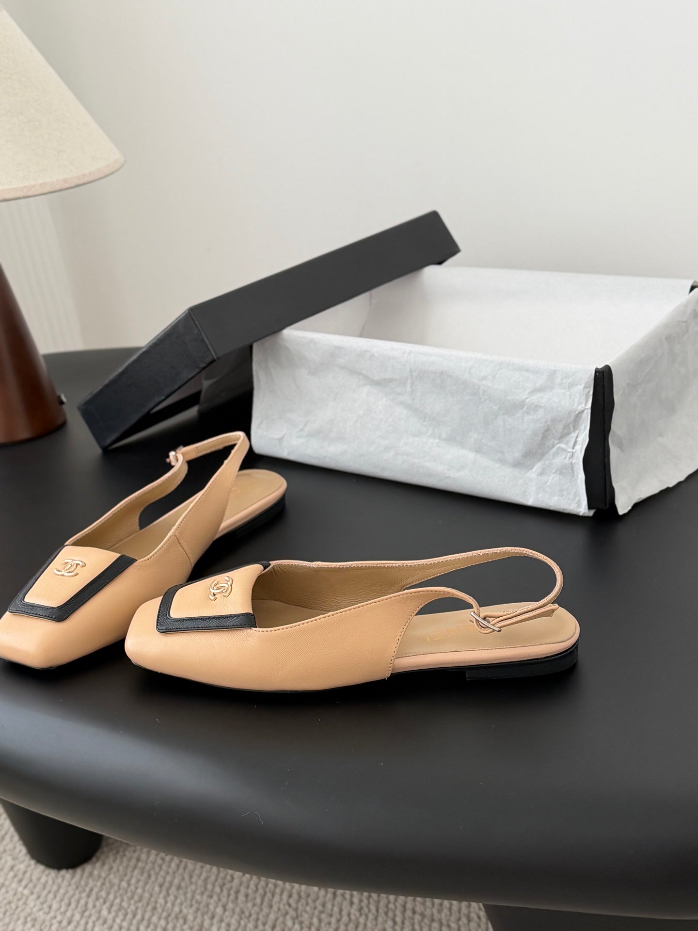 26SS NEUE Slingback-Mary-Janes mit eckiger Kappe