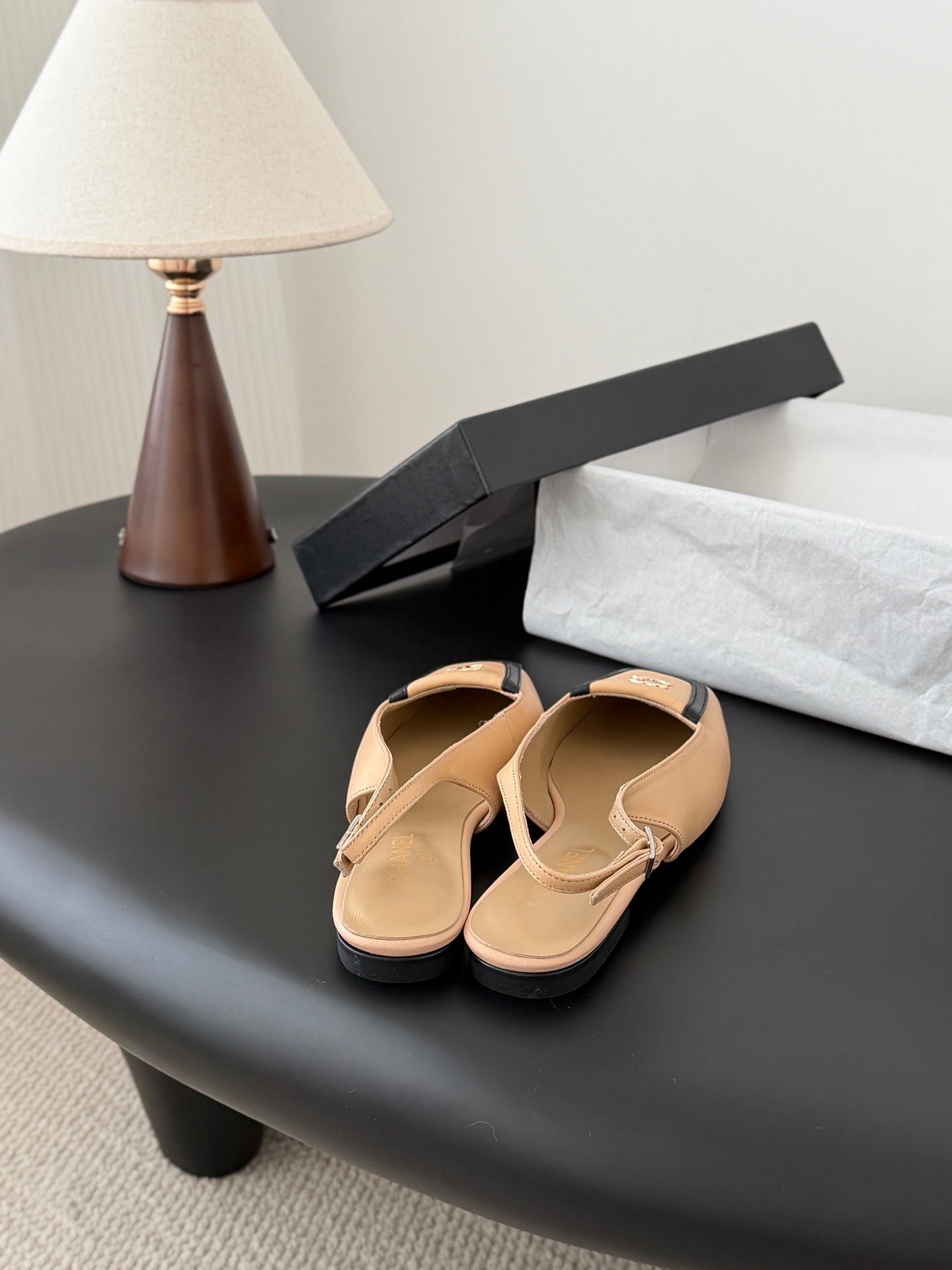 26SS NEUE Slingback-Mary-Janes mit eckiger Kappe