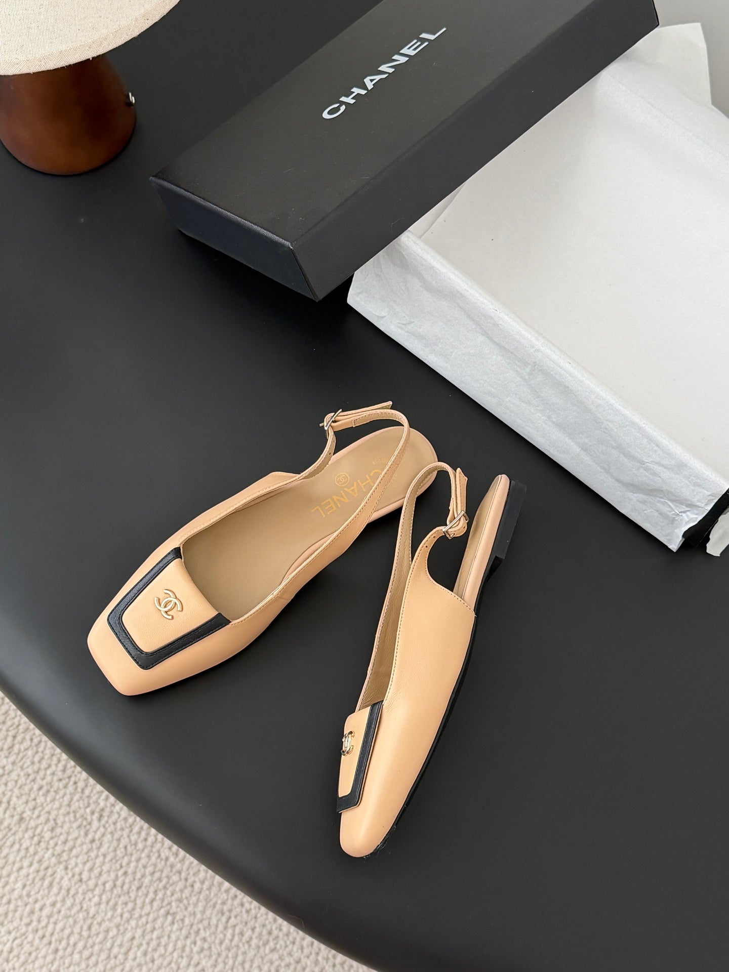 26SS NEUE Slingback-Mary-Janes mit eckiger Kappe