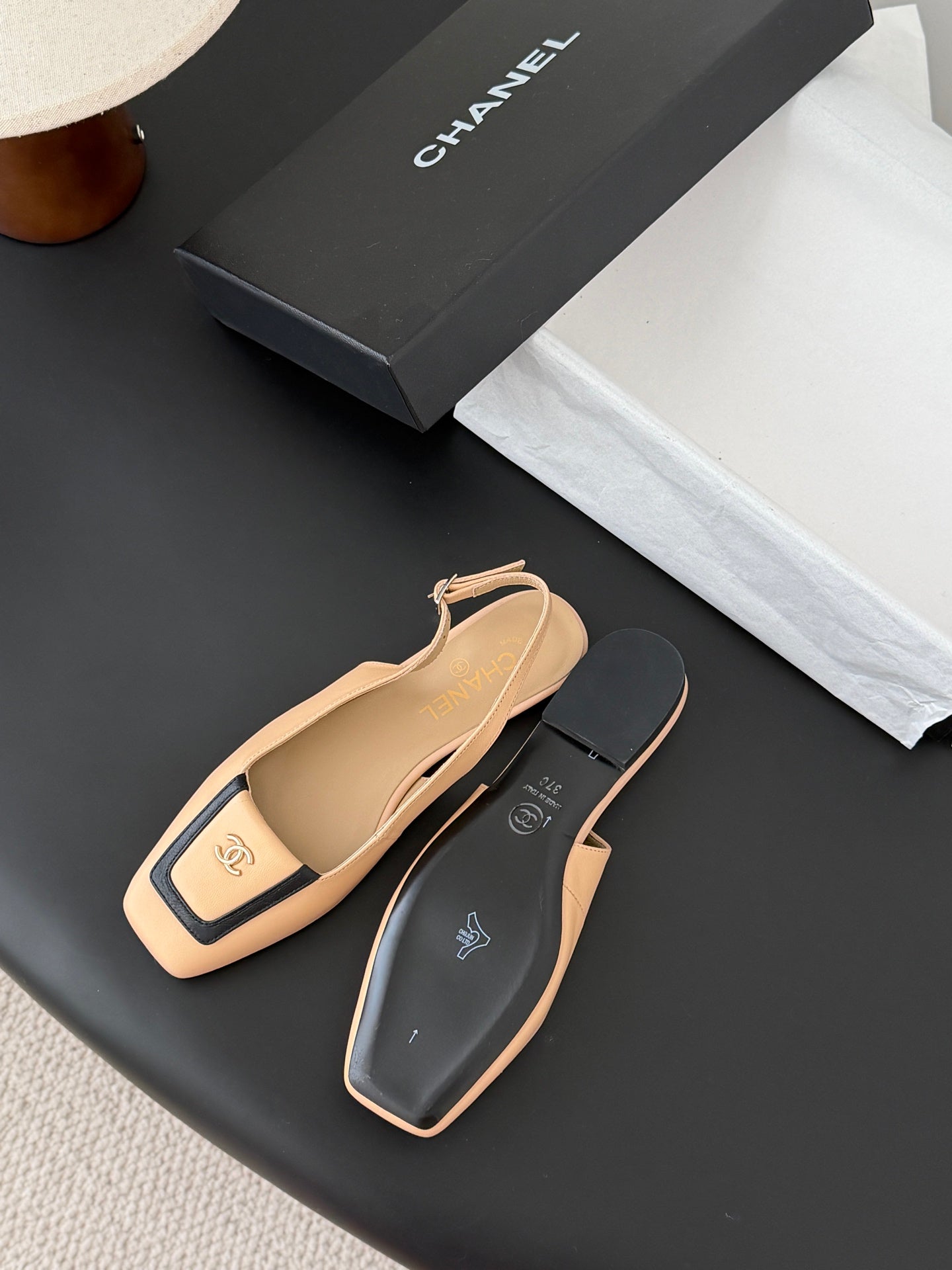 26SS NEUE Slingback-Mary-Janes mit eckiger Kappe