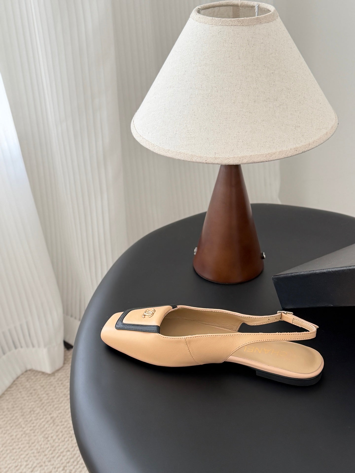 26SS NEUE Slingback-Mary-Janes mit eckiger Kappe