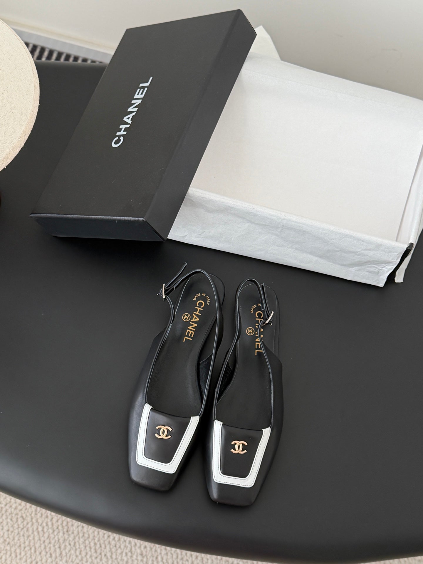 26SS NEUE Slingback-Mary-Janes mit eckiger Kappe