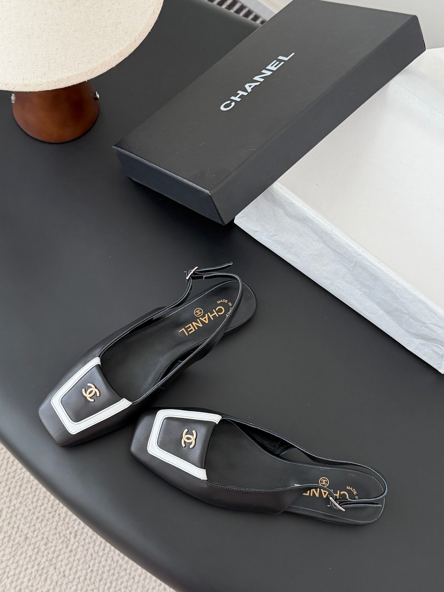 26SS NEUE Slingback-Mary-Janes mit eckiger Kappe