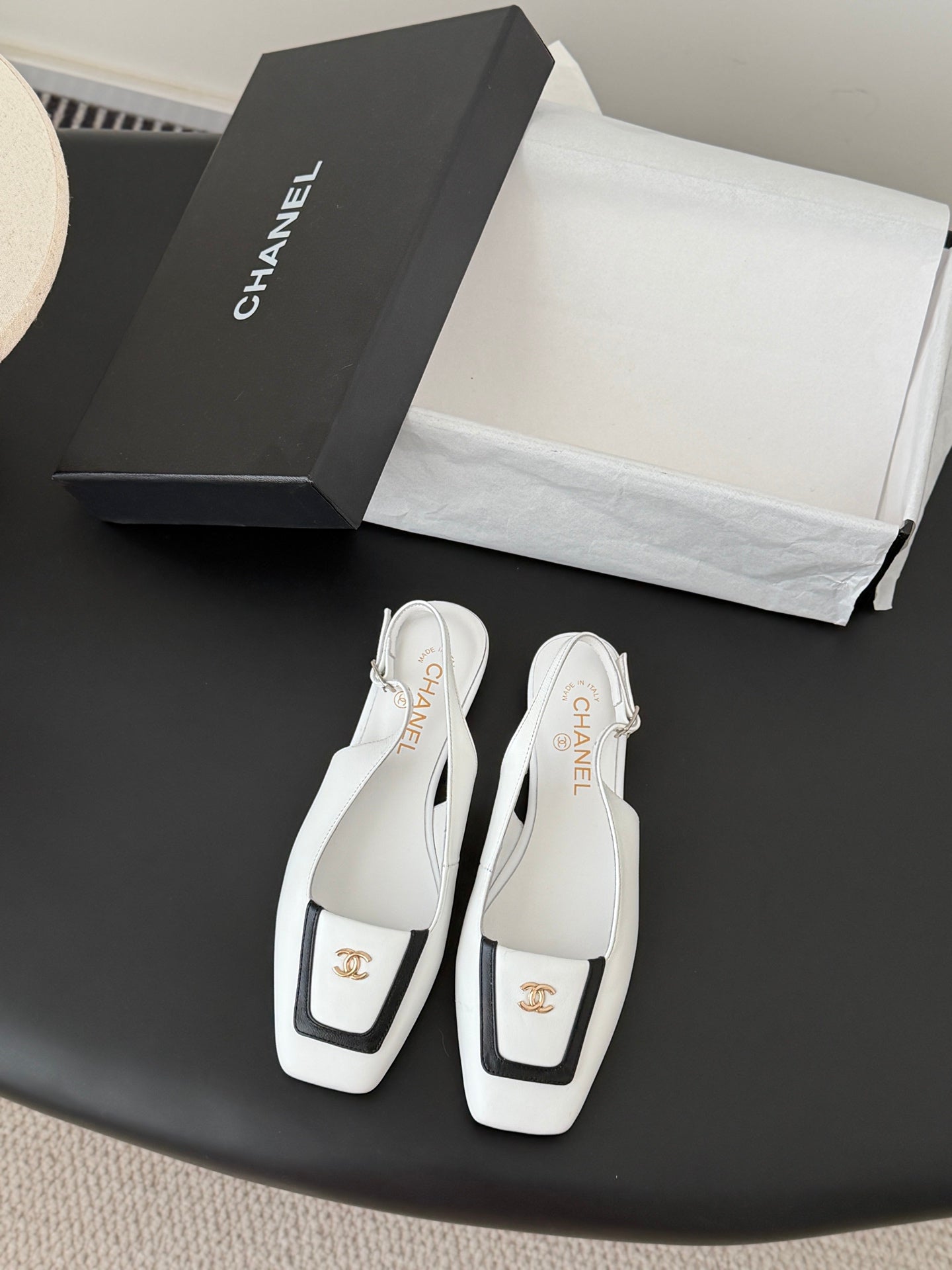 26SS NEUE Slingback-Mary-Janes mit eckiger Kappe