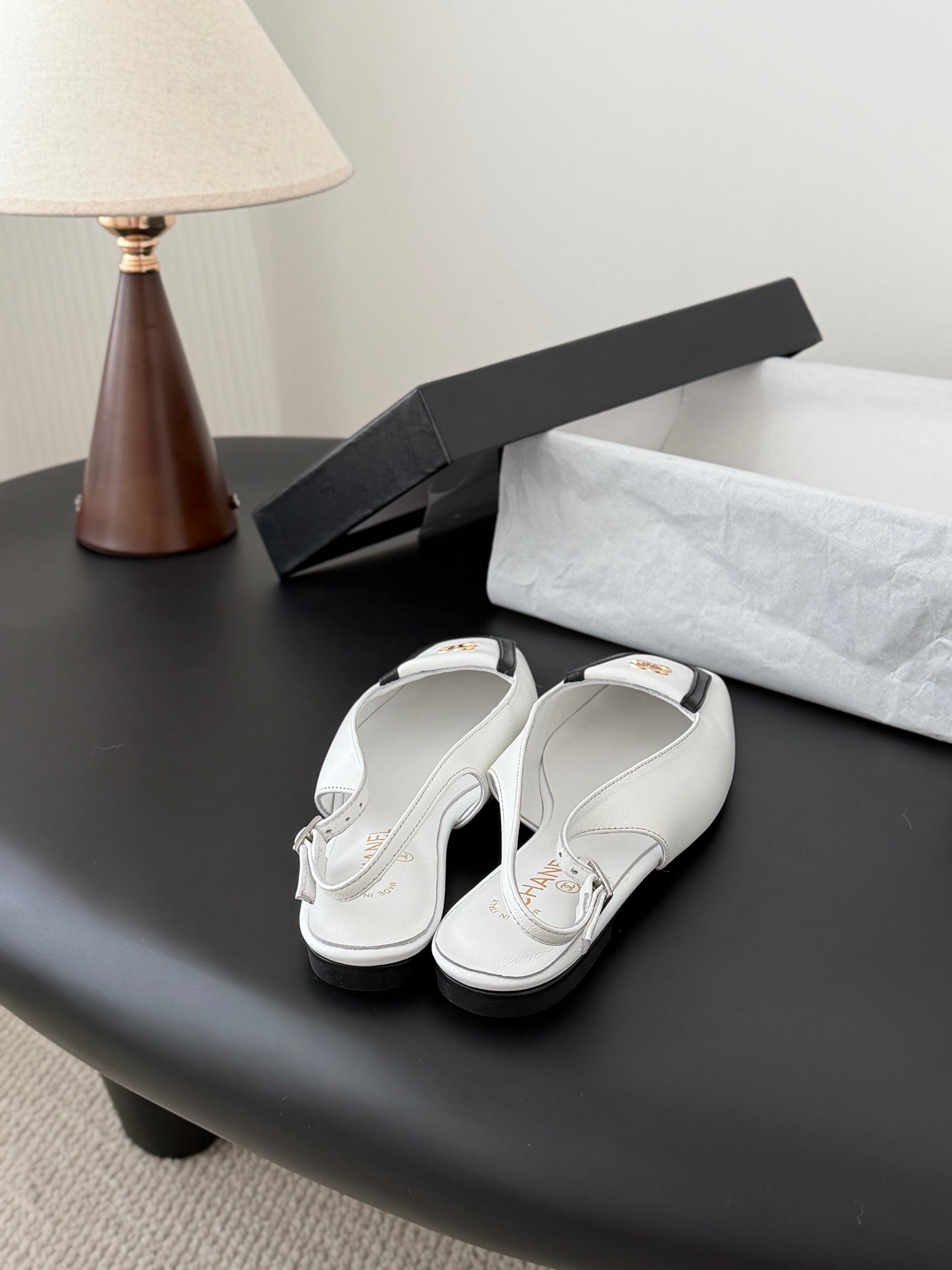 26SS NEUE Slingback-Mary-Janes mit eckiger Kappe