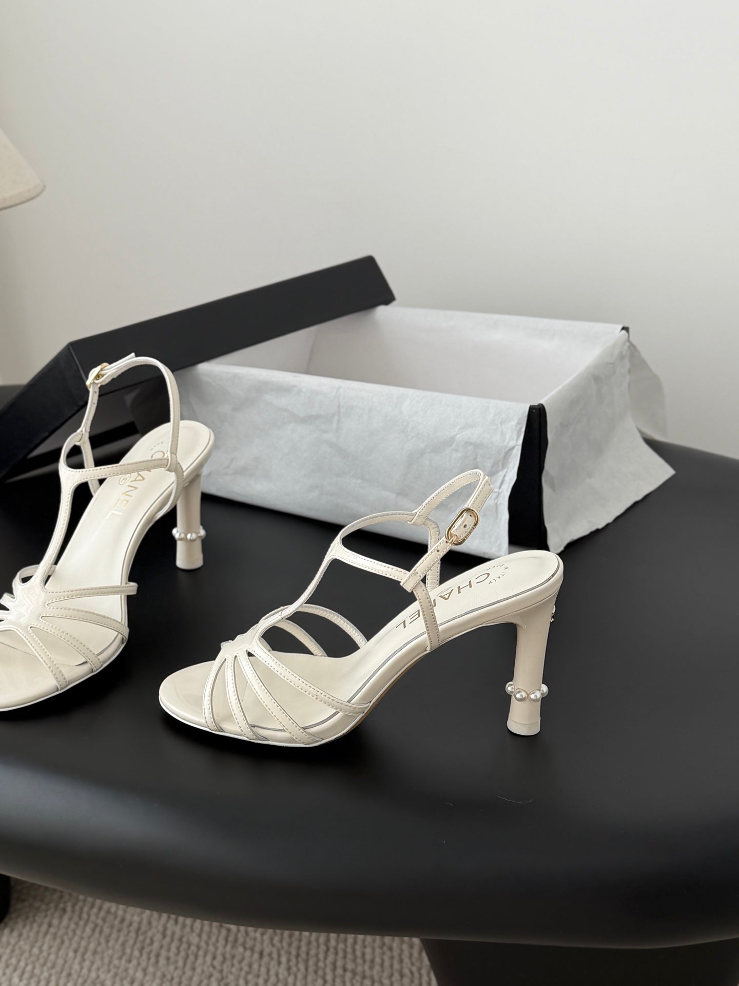 26SS NEU Perlen-Gladiator-High-Heel-Sandalen