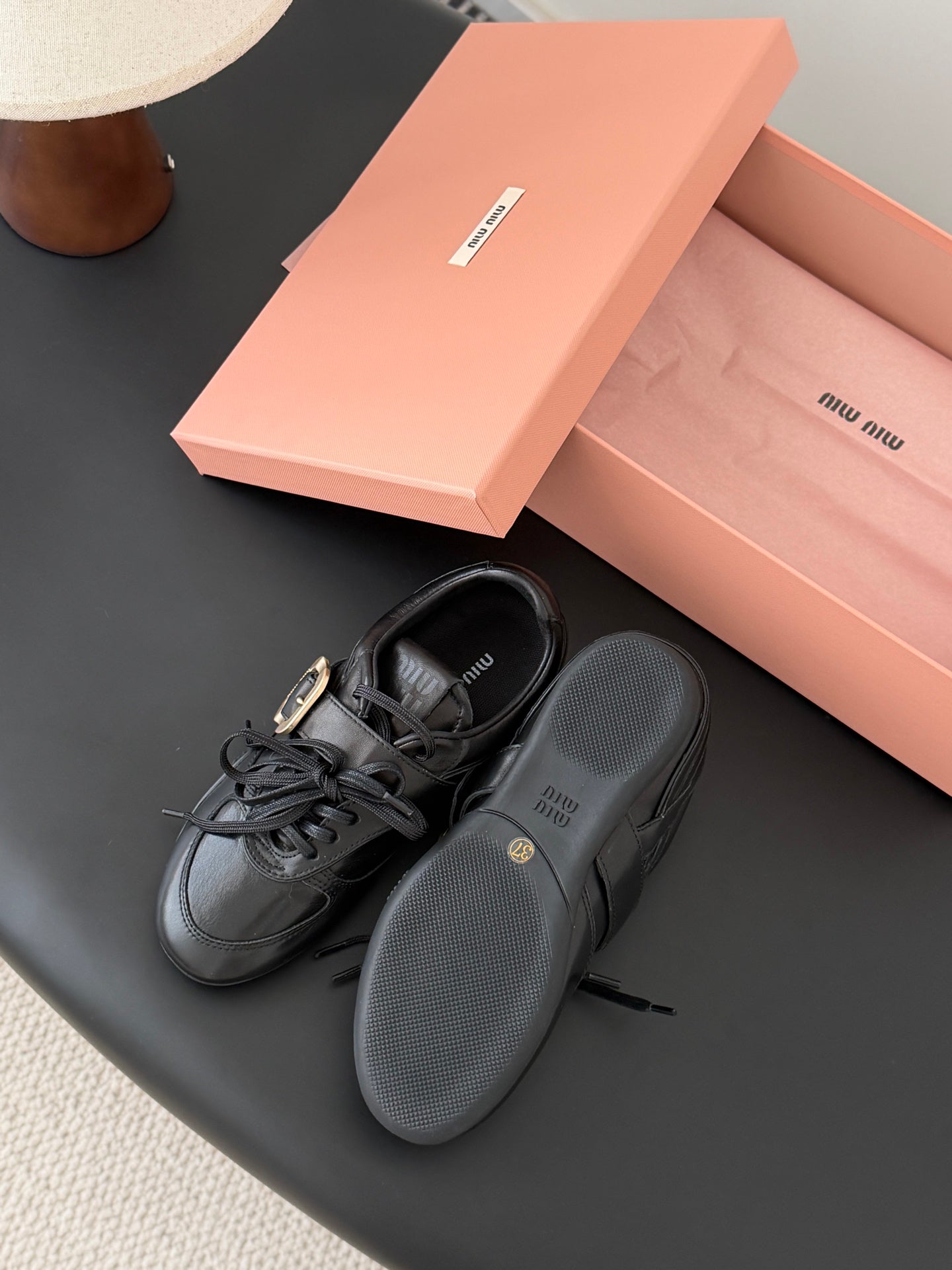26SS NEUE lässige Sneaker