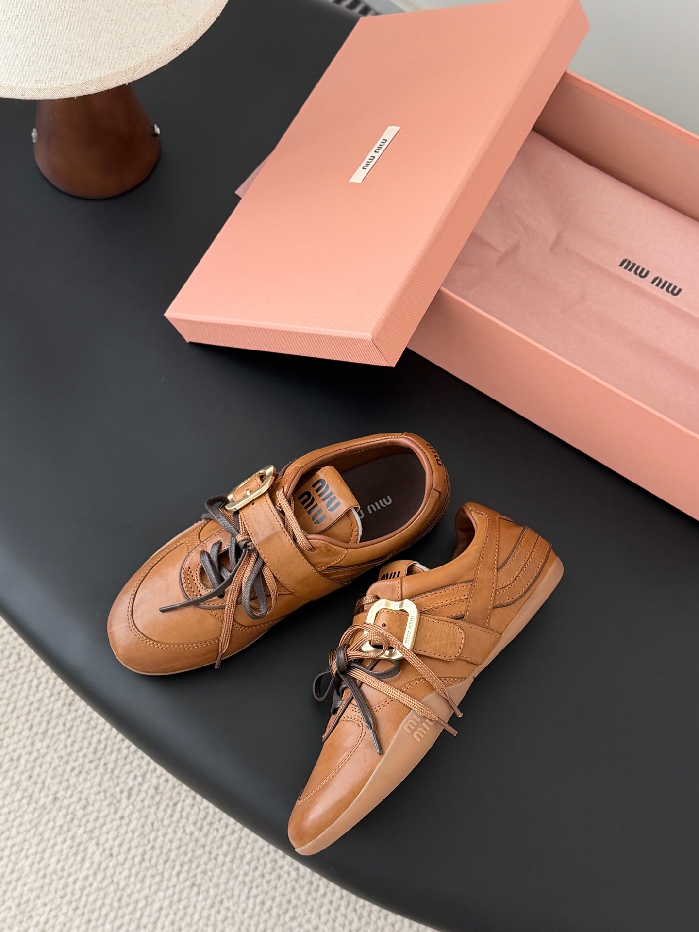 26SS NEUE lässige Sneaker