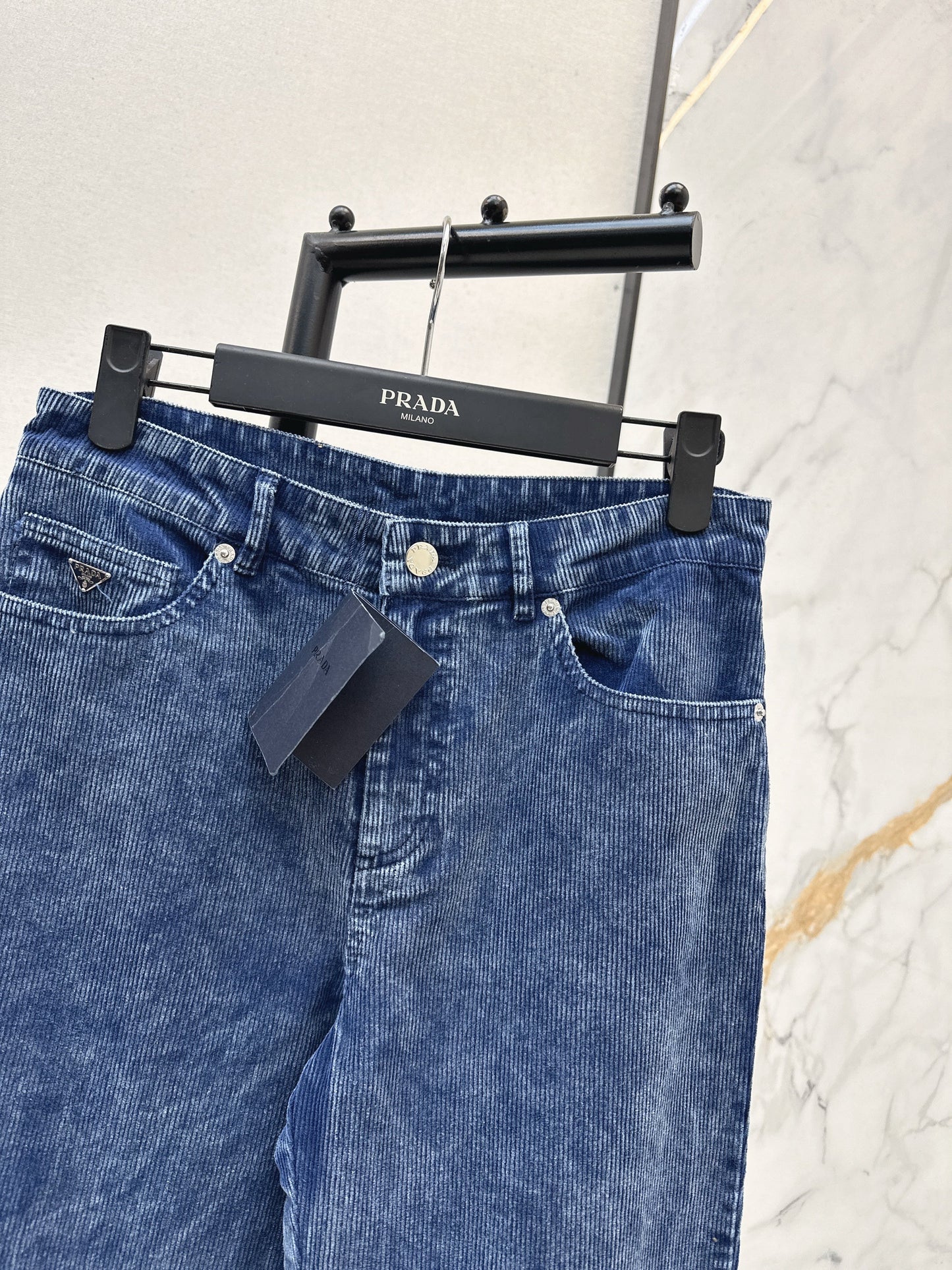 26SS NEUE Cord-Schlaghose