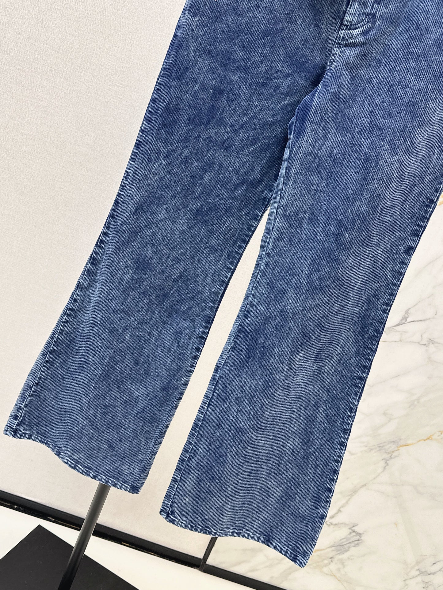 26SS NEUE Cord-Schlaghose