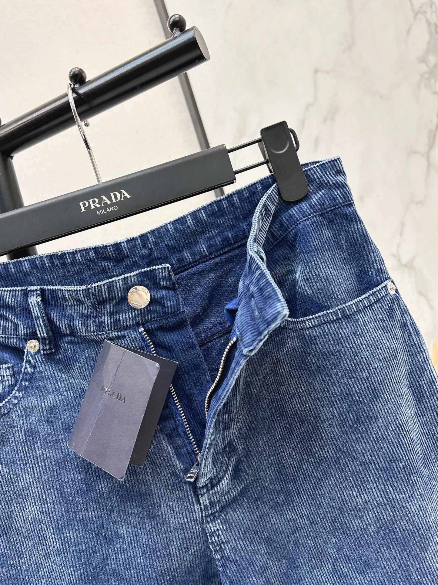 26SS NEUE Cord-Schlaghose
