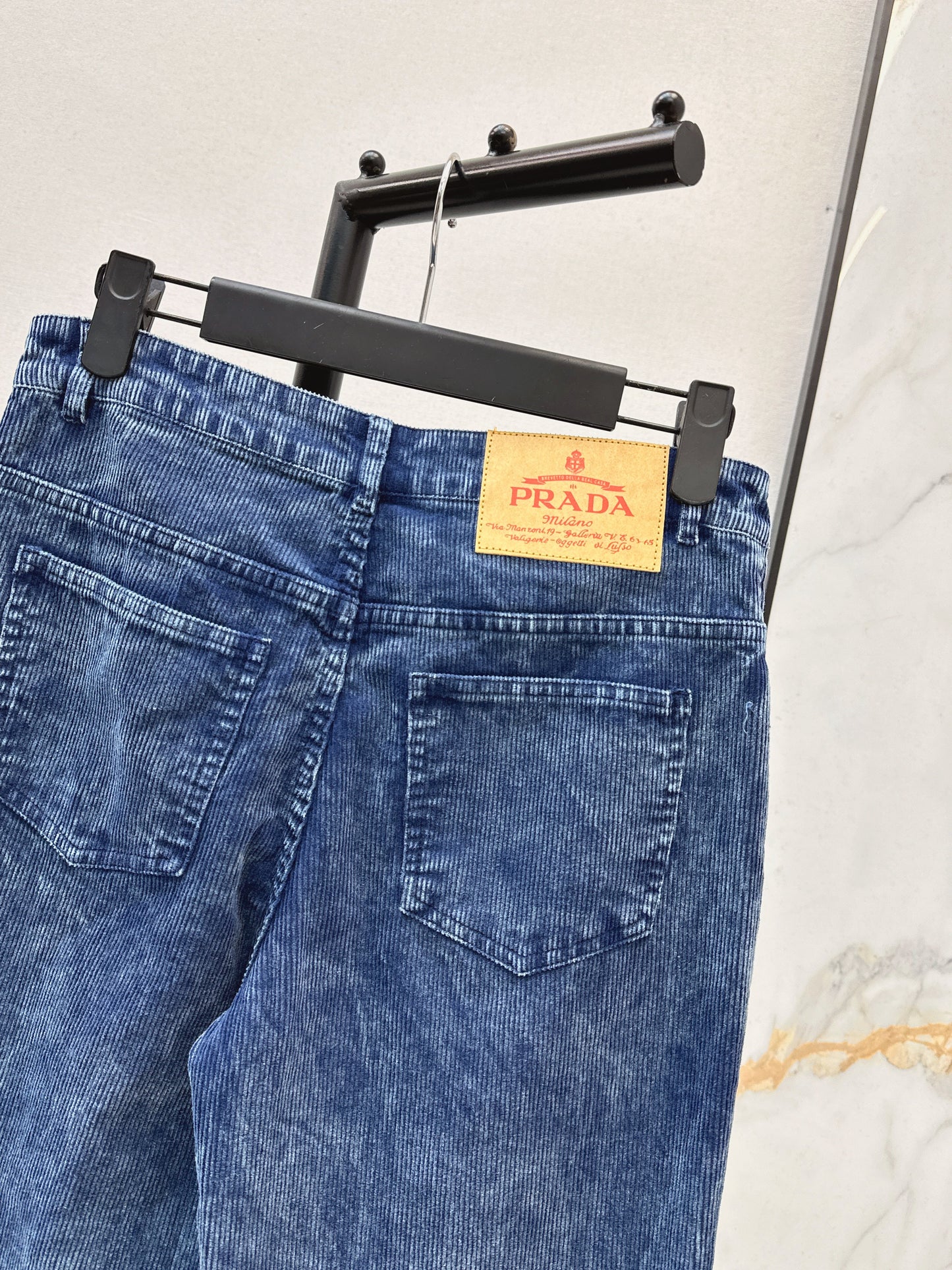 26SS NEUE Cord-Schlaghose