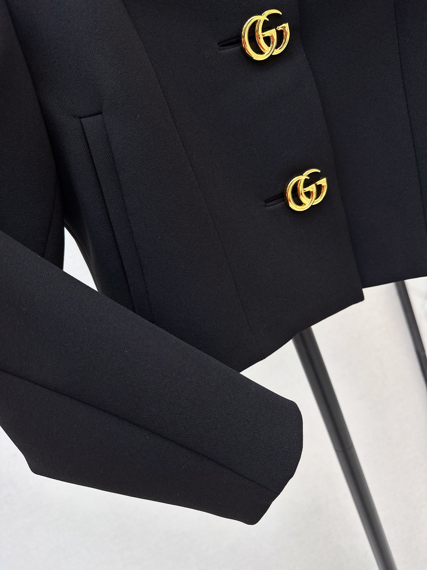 26SS NEUE verkürzte Jacke mit Kragen
