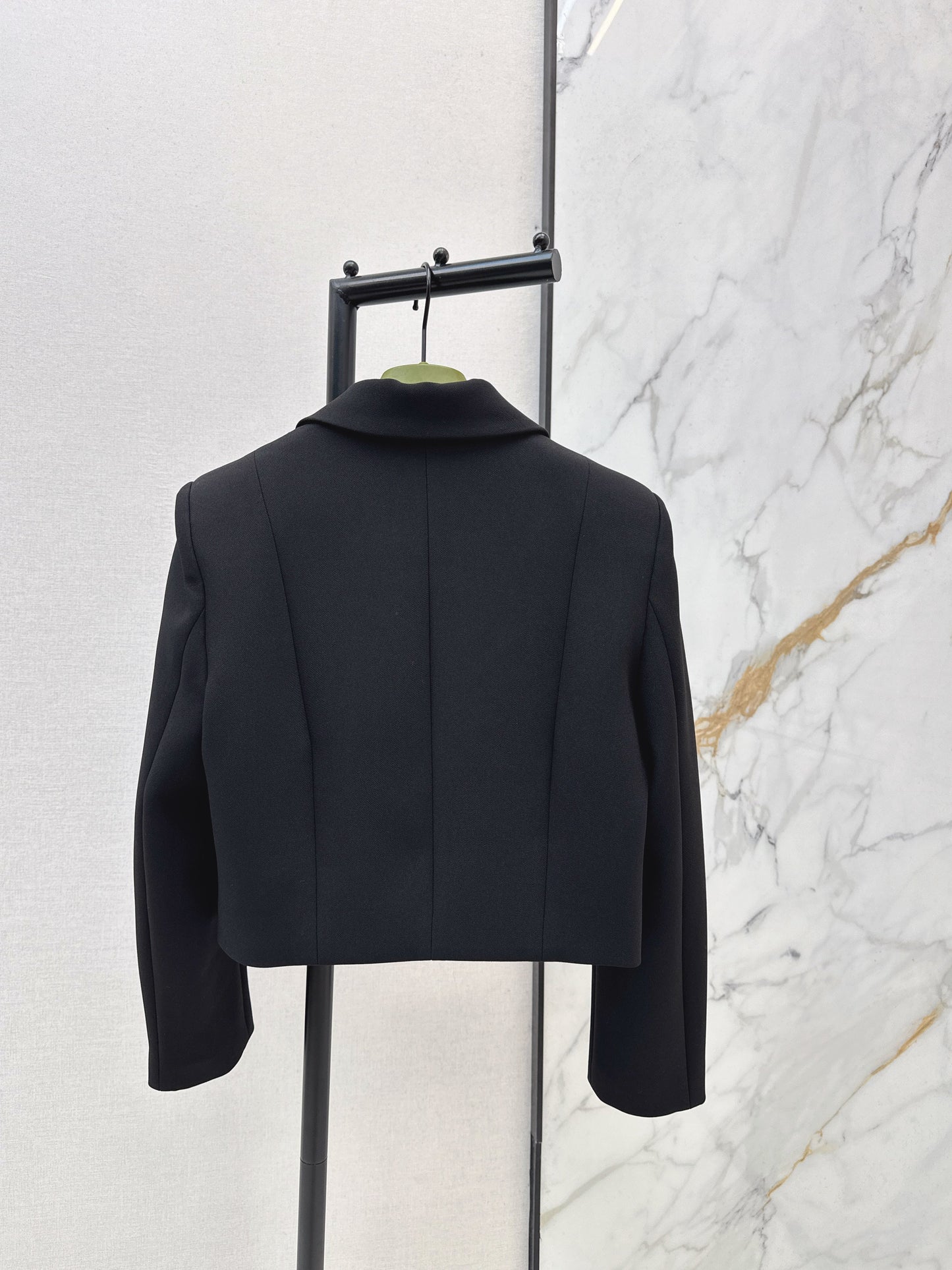26SS NEUE verkürzte Jacke mit Kragen