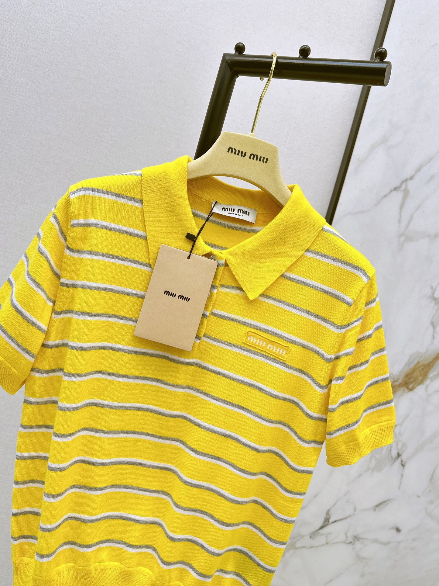 26SS NEUER gestreifter Polo-Strickpullover