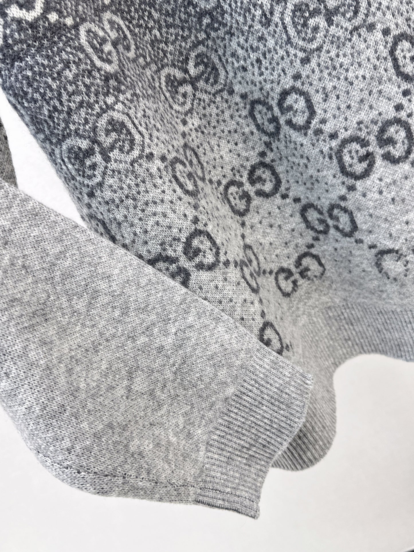 26SS NEW high neck gradient pullover sweater