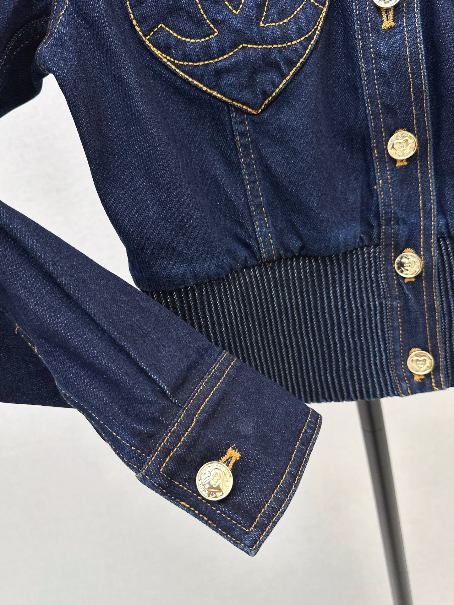 26SS NEUE Herz-Jeansjacke