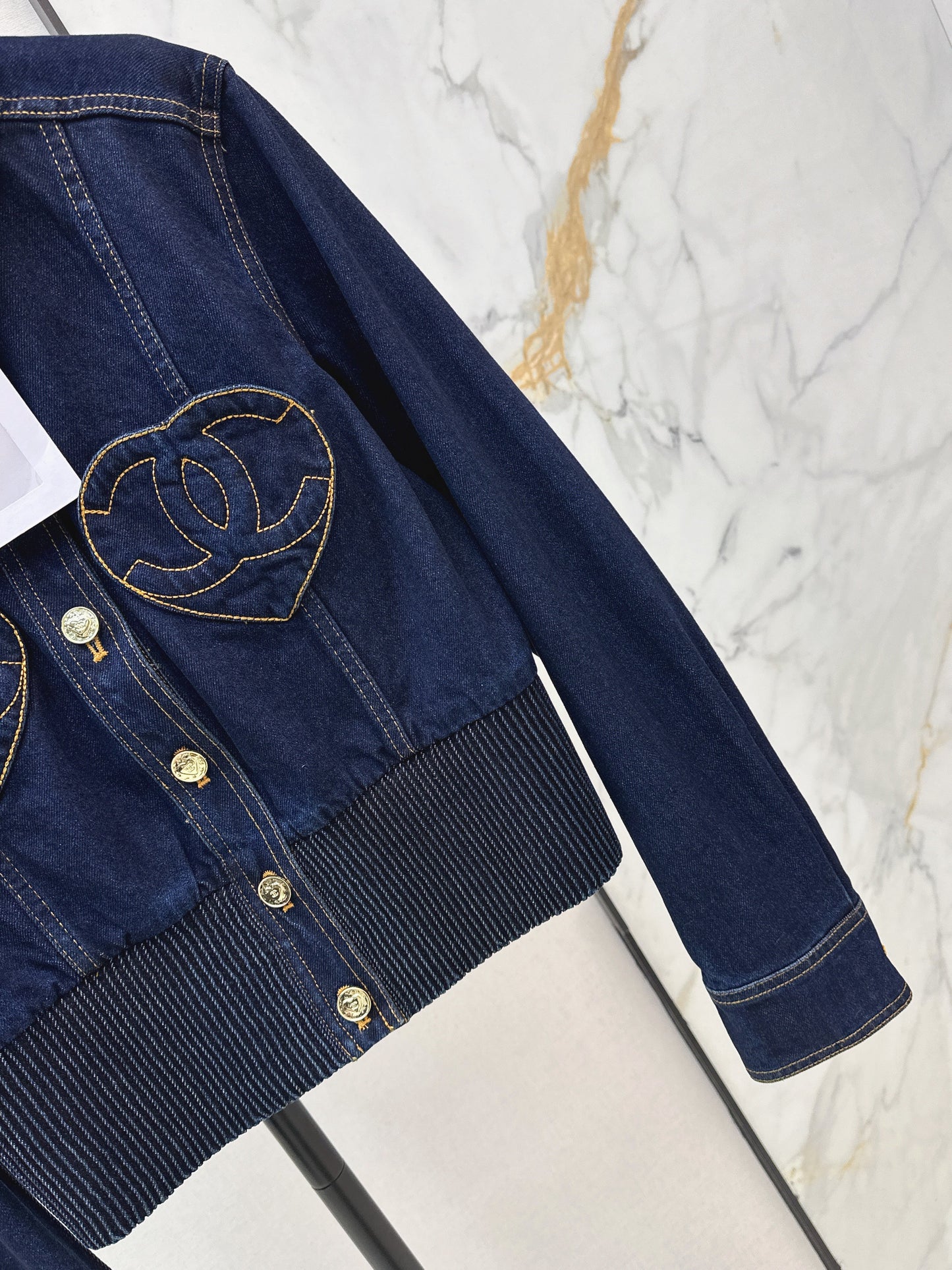 26SS NEUE Herz-Jeansjacke