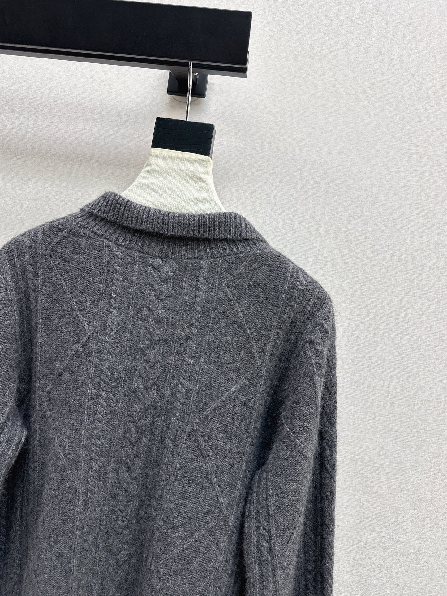 26SS NEW cable knit sweater