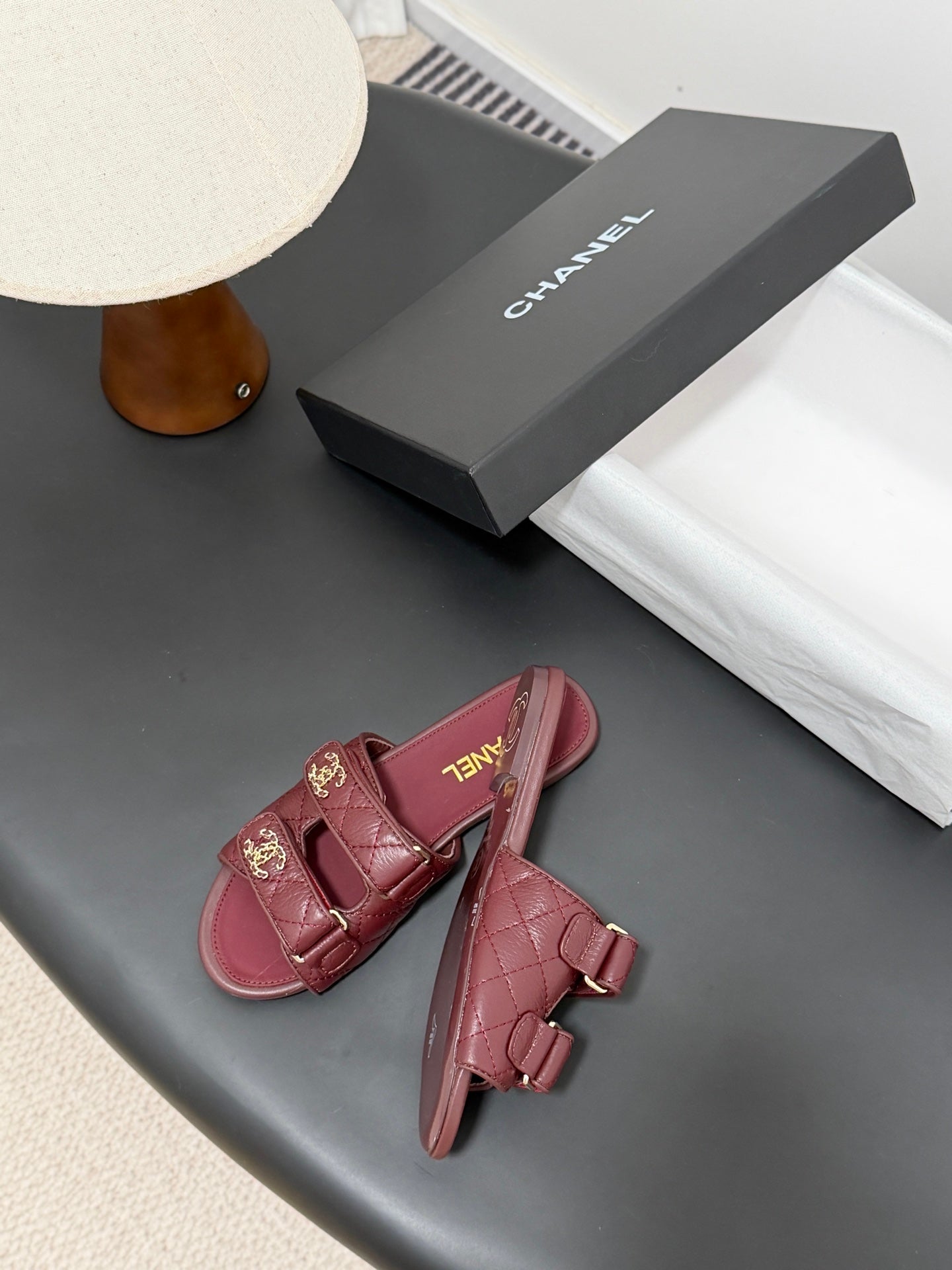 26SS NEUE Hausschuhe