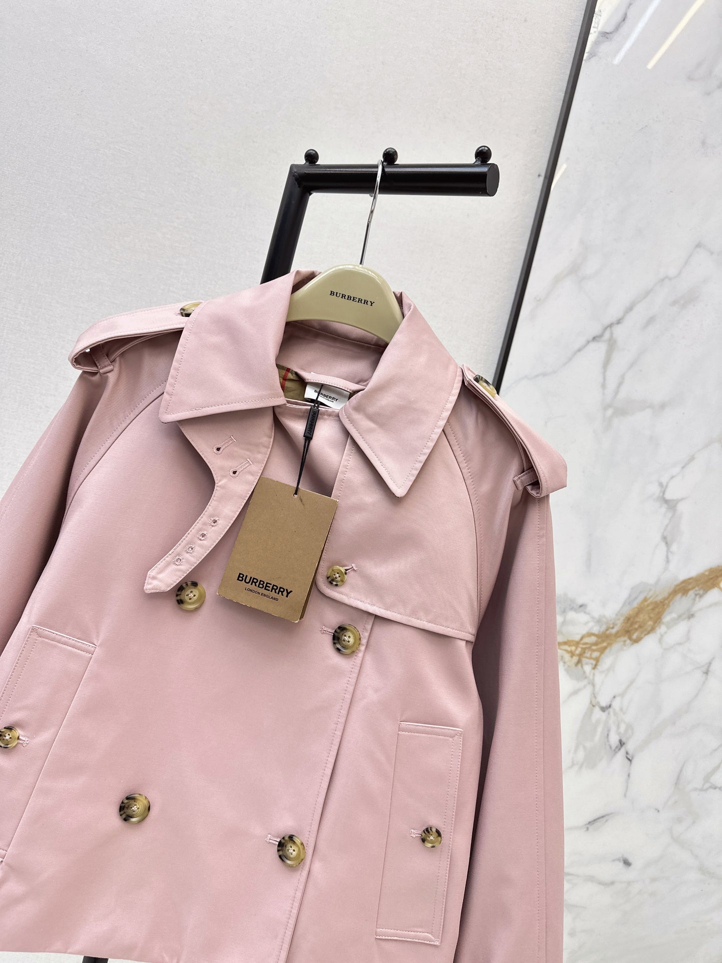 26SS NEUE Trenchcoats