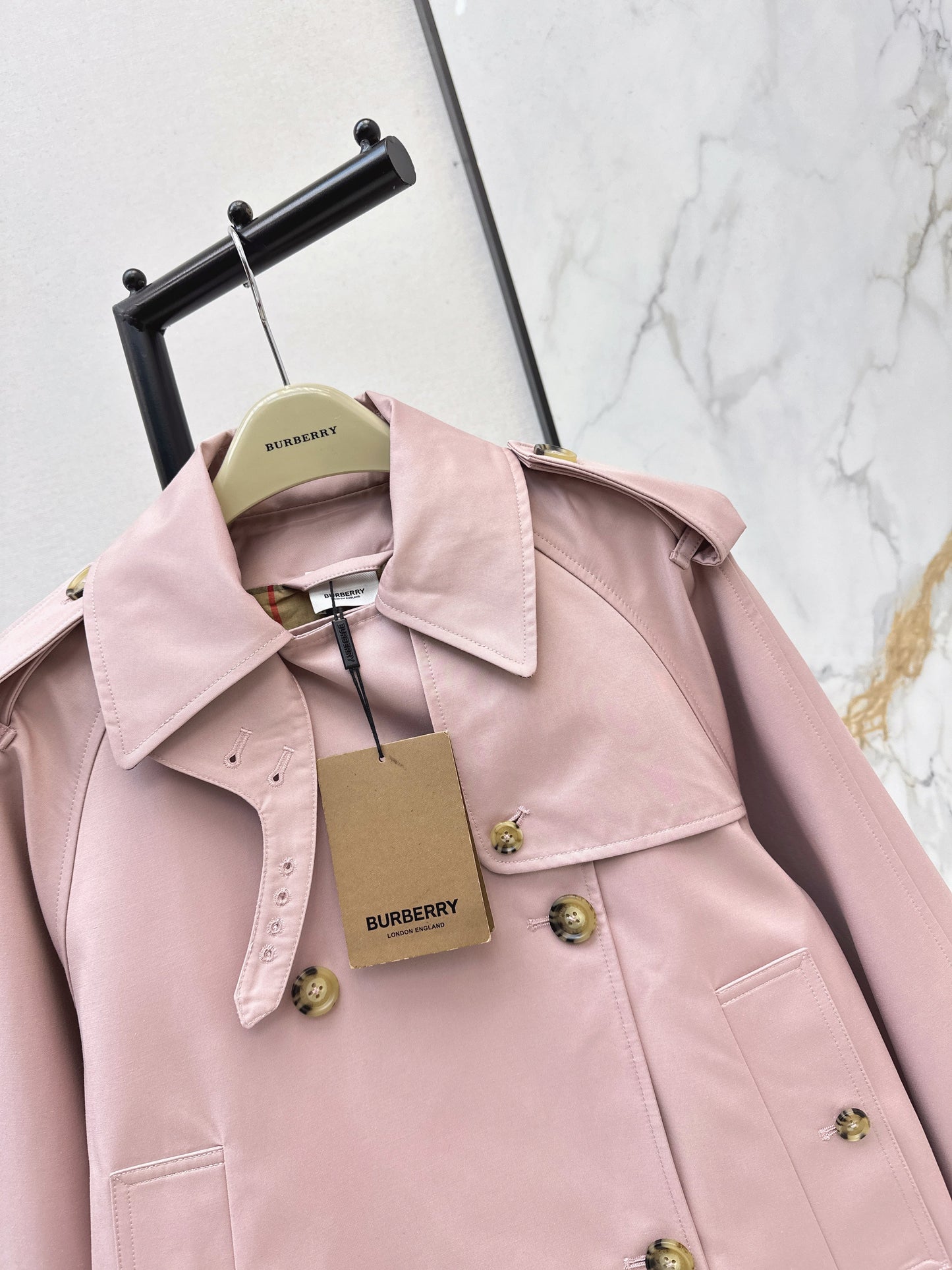 26SS NEUE Trenchcoats