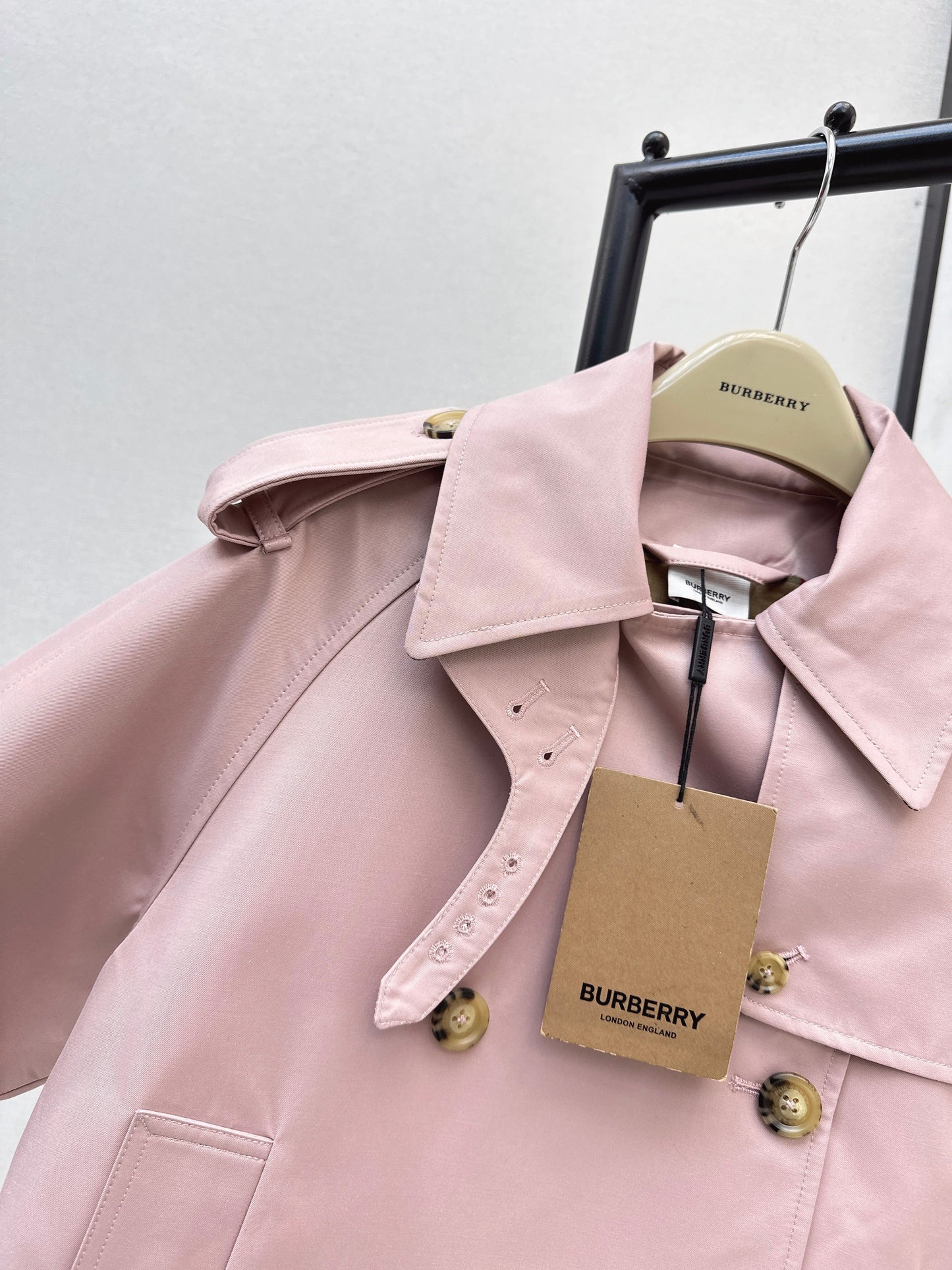 26SS NEUE Trenchcoats