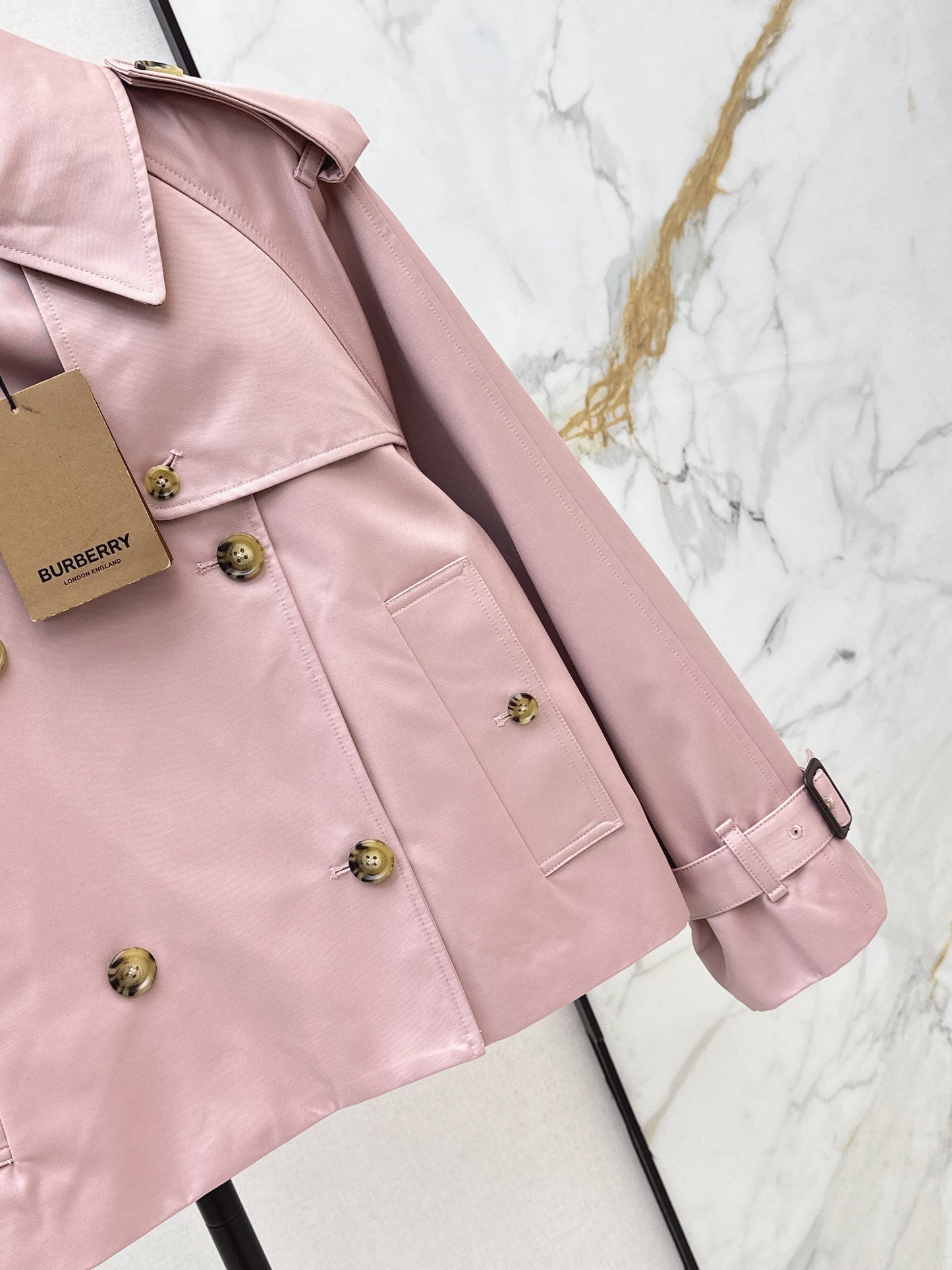26SS NEUE Trenchcoats