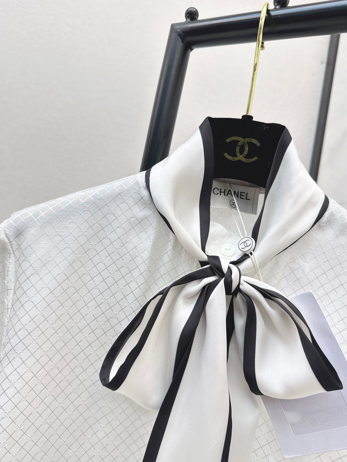 26SS NEW silk tie-neck shirts