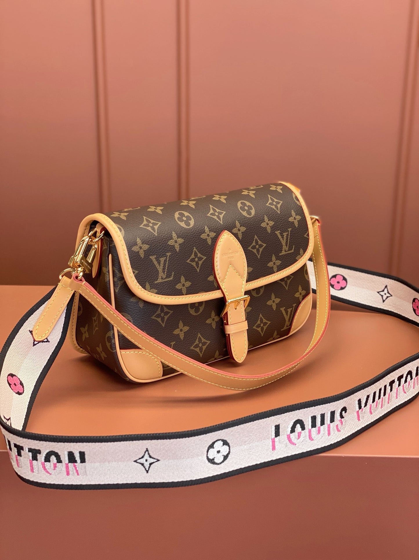 🔥Máxima calidad🔥26SS NUEVO Bolso de mano DlANE de cuero original, versión chip MB especial