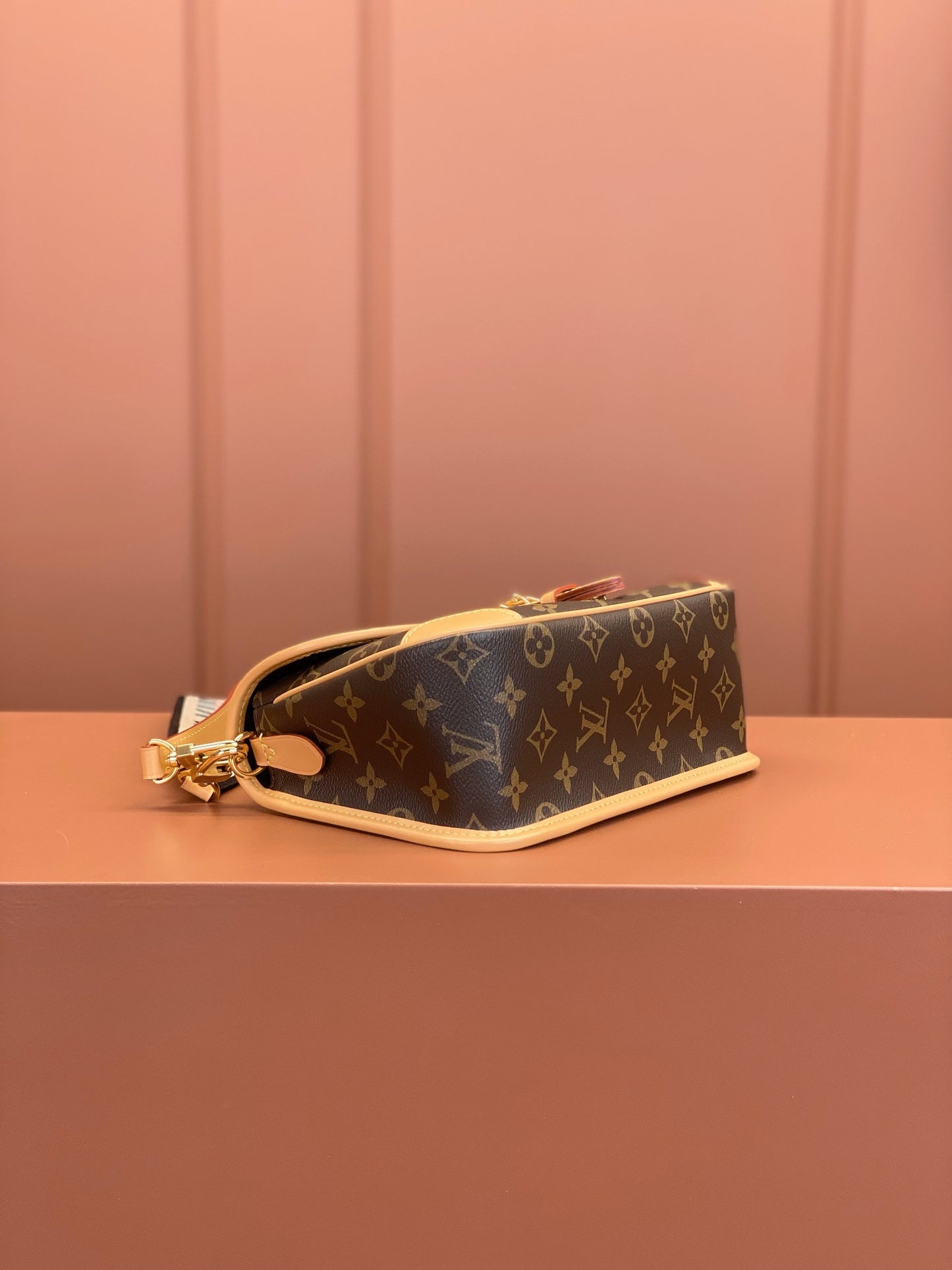 🔥Máxima calidad🔥26SS NUEVO Bolso de mano DlANE de cuero original, versión chip MB especial