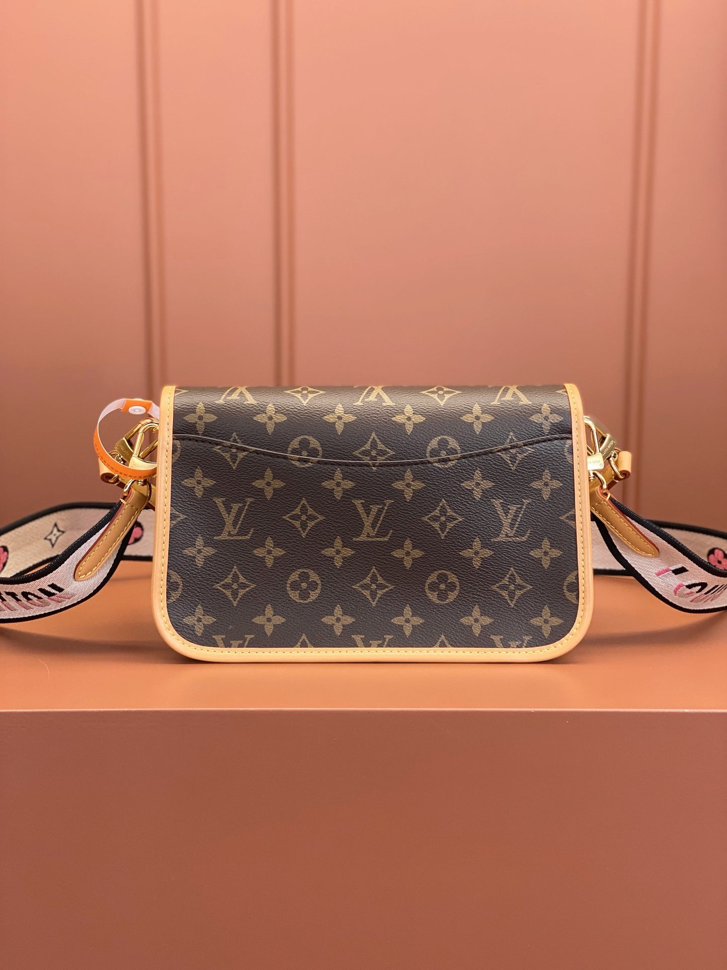 🔥Máxima calidad🔥26SS NUEVO Bolso de mano DlANE de cuero original, versión chip MB especial