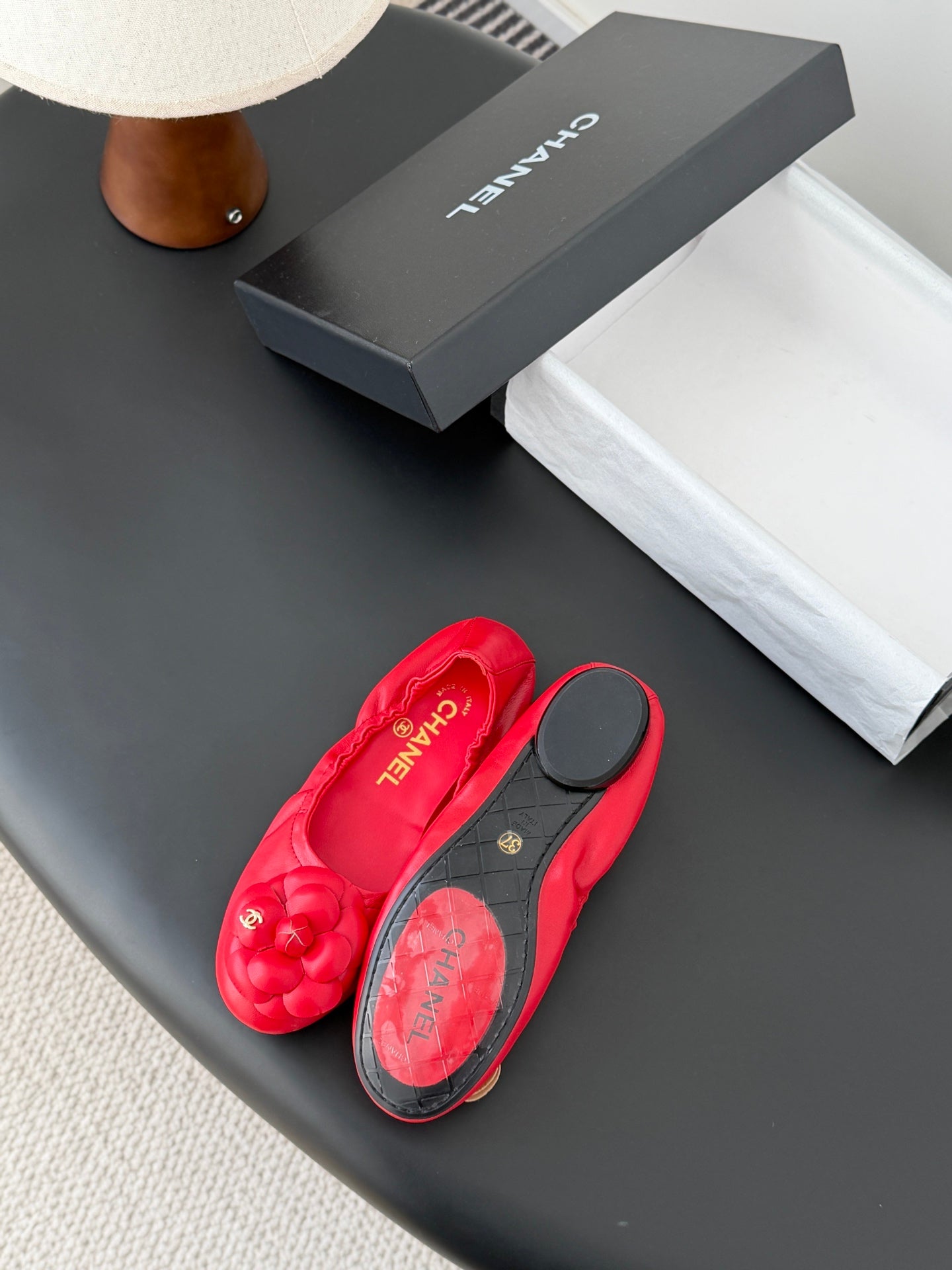 26SS NEUE Kamelien-Ballerinas