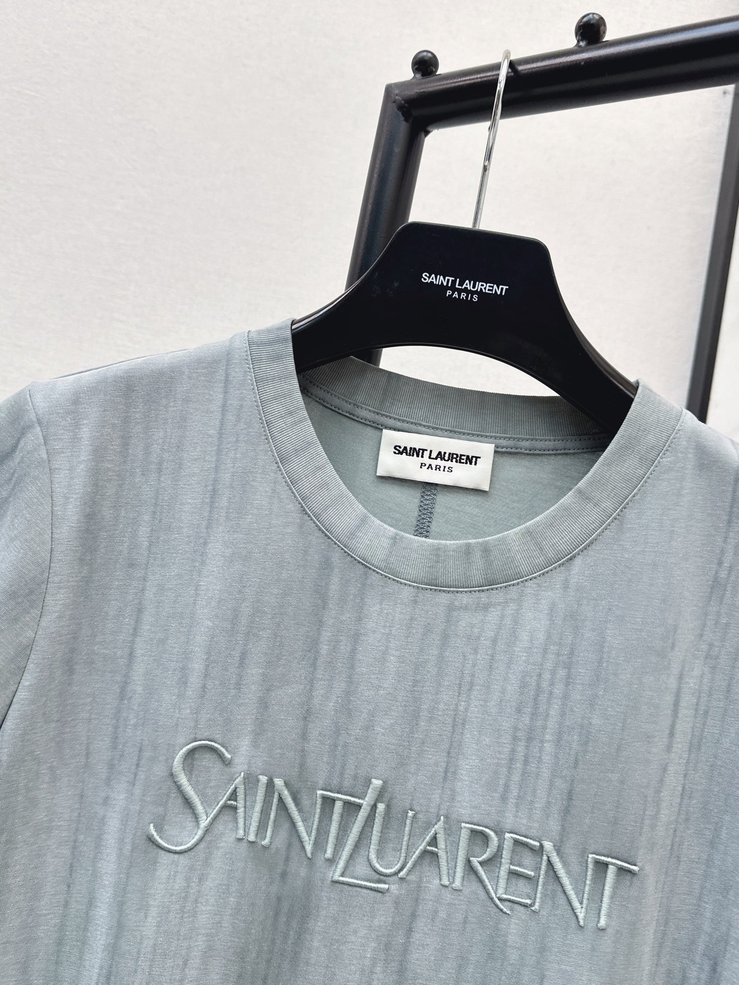 26SS NEUE bestickte T-Shirts