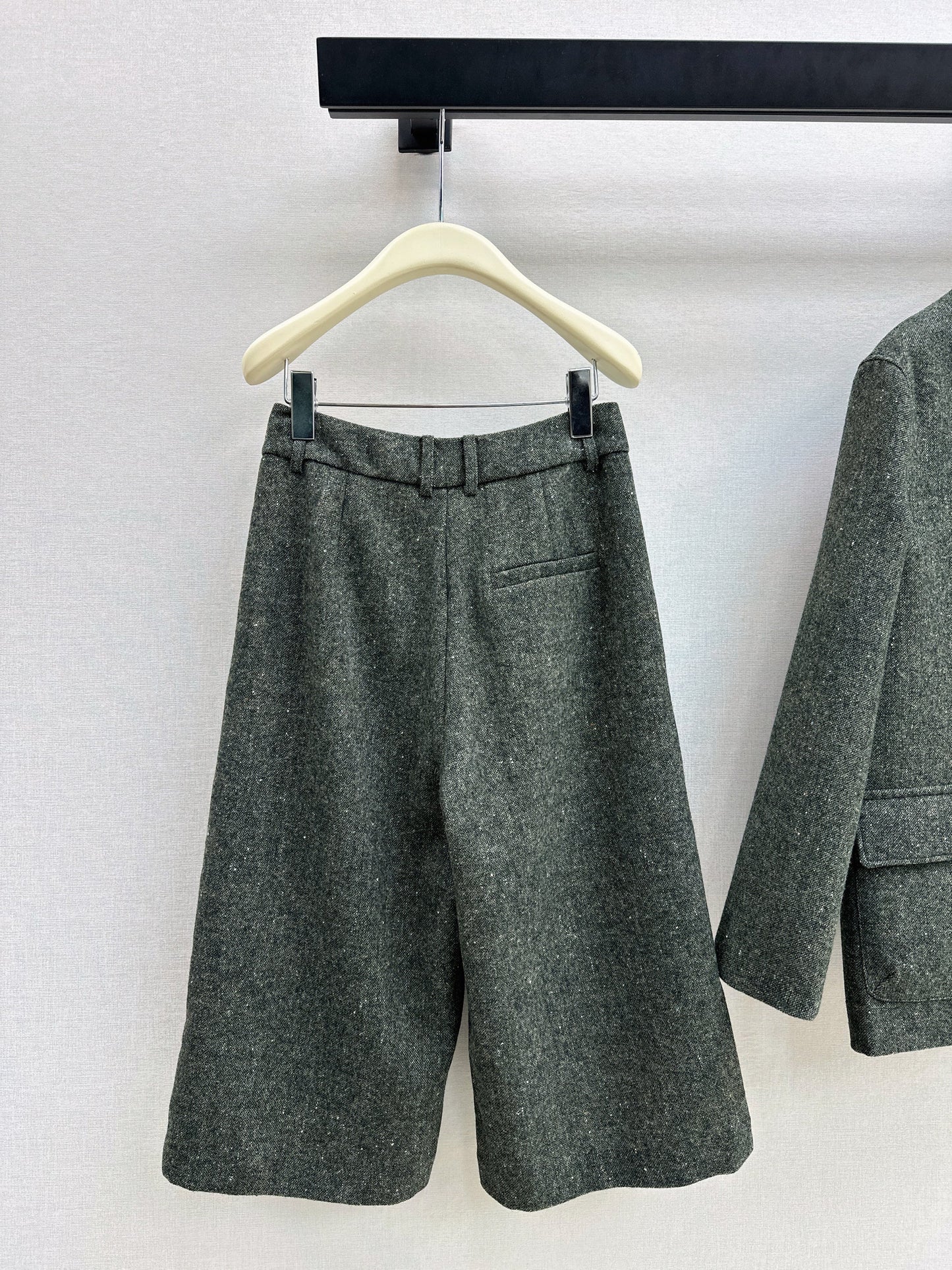 26SS NEW wool mid pants