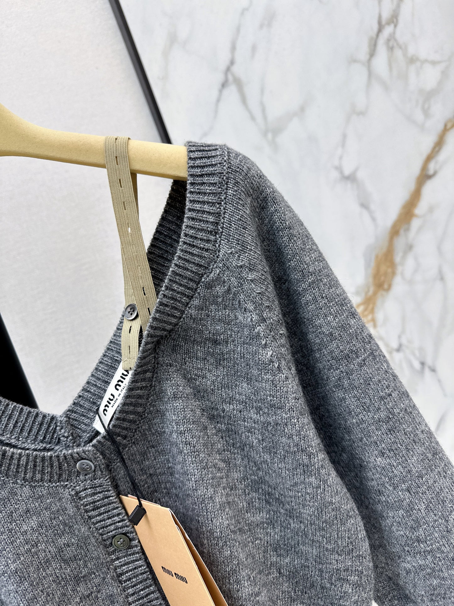 26SS NEW off shoulder knit cardigan