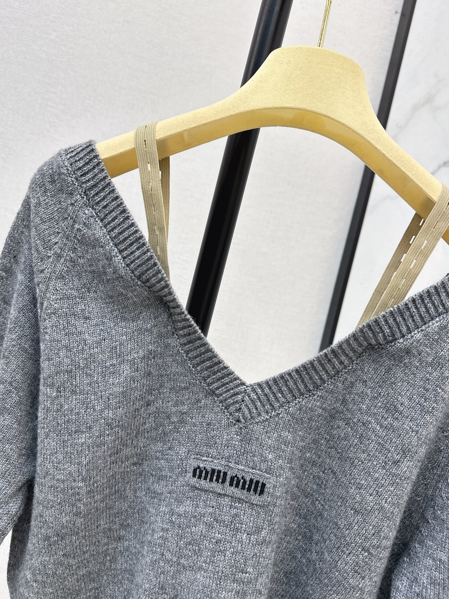 26SS NEW off shoulder knit cardigan
