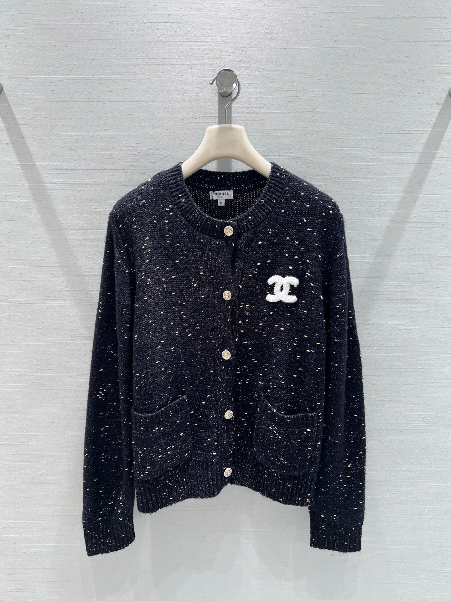 26SS NEW Three-dimensional double C embroidered logo mixed color knitted cardigan