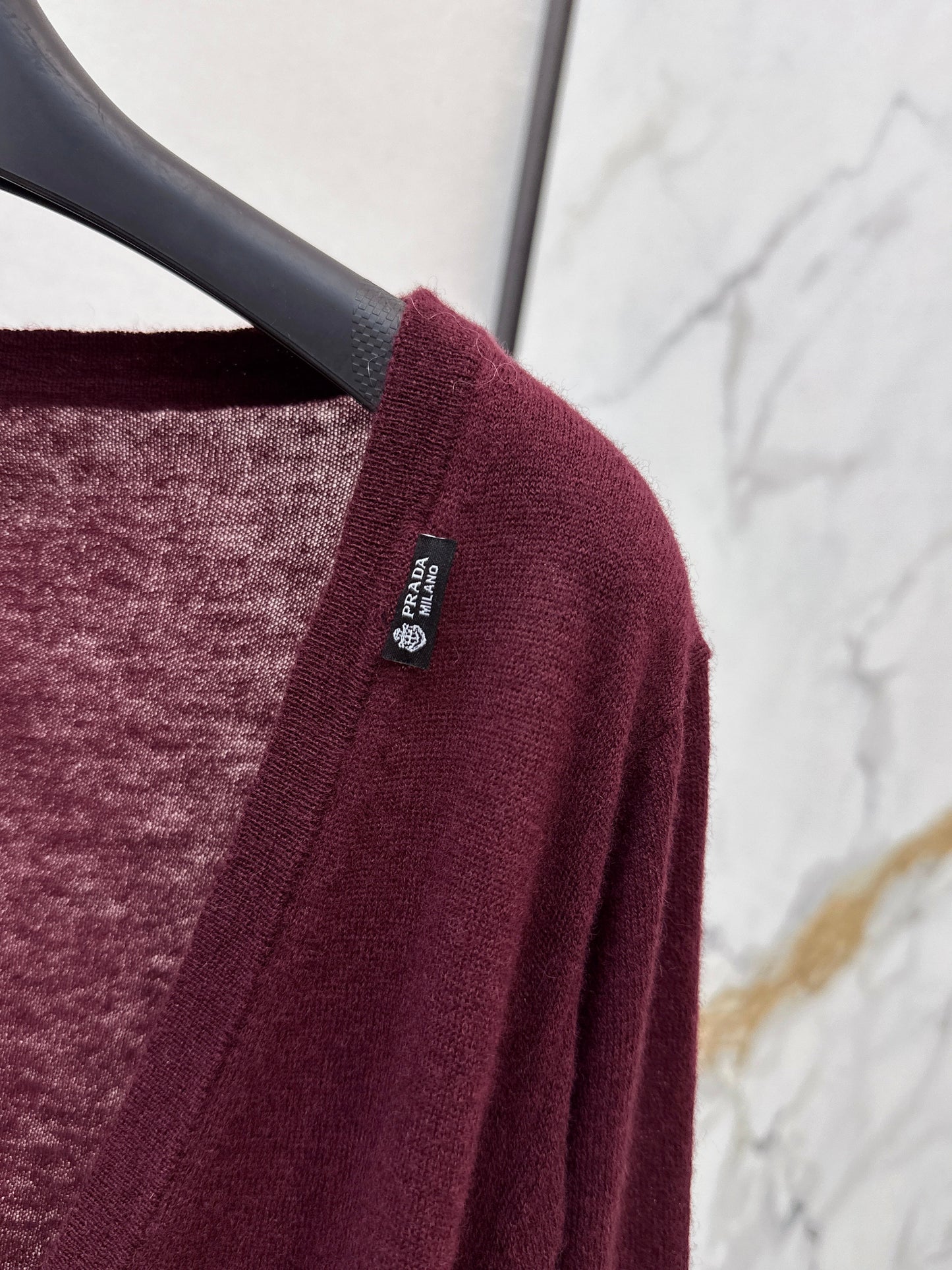 26SS NEW v-neck cashmere sweater