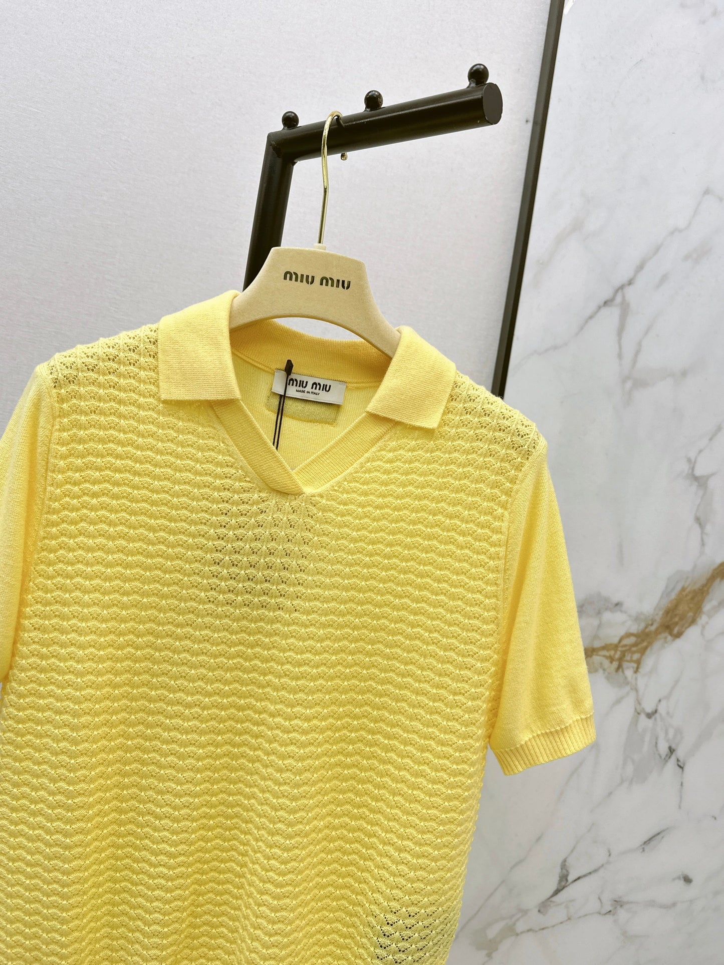 26SS NEUER Polo-Strickpullover