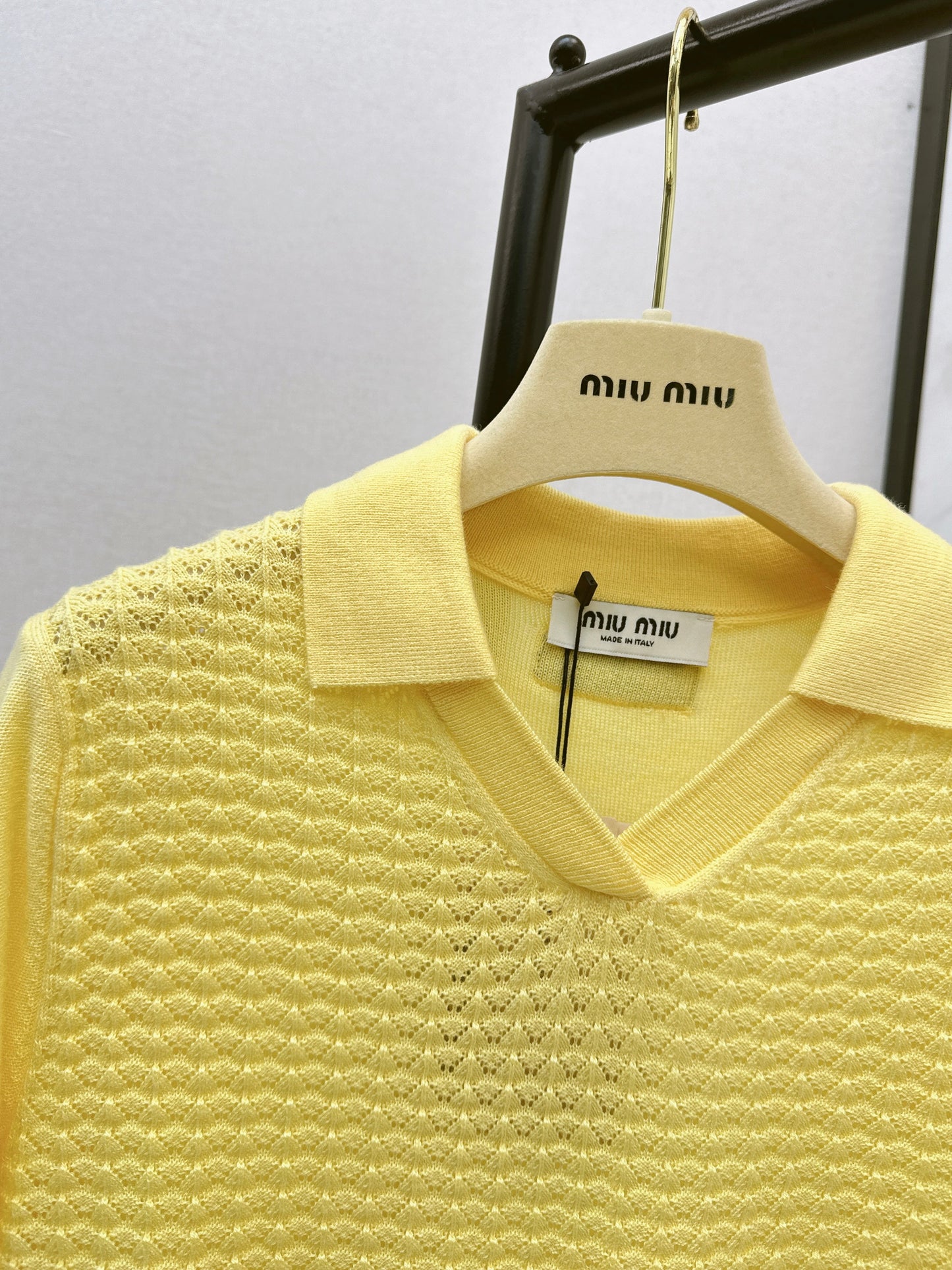 26SS NEUER Polo-Strickpullover